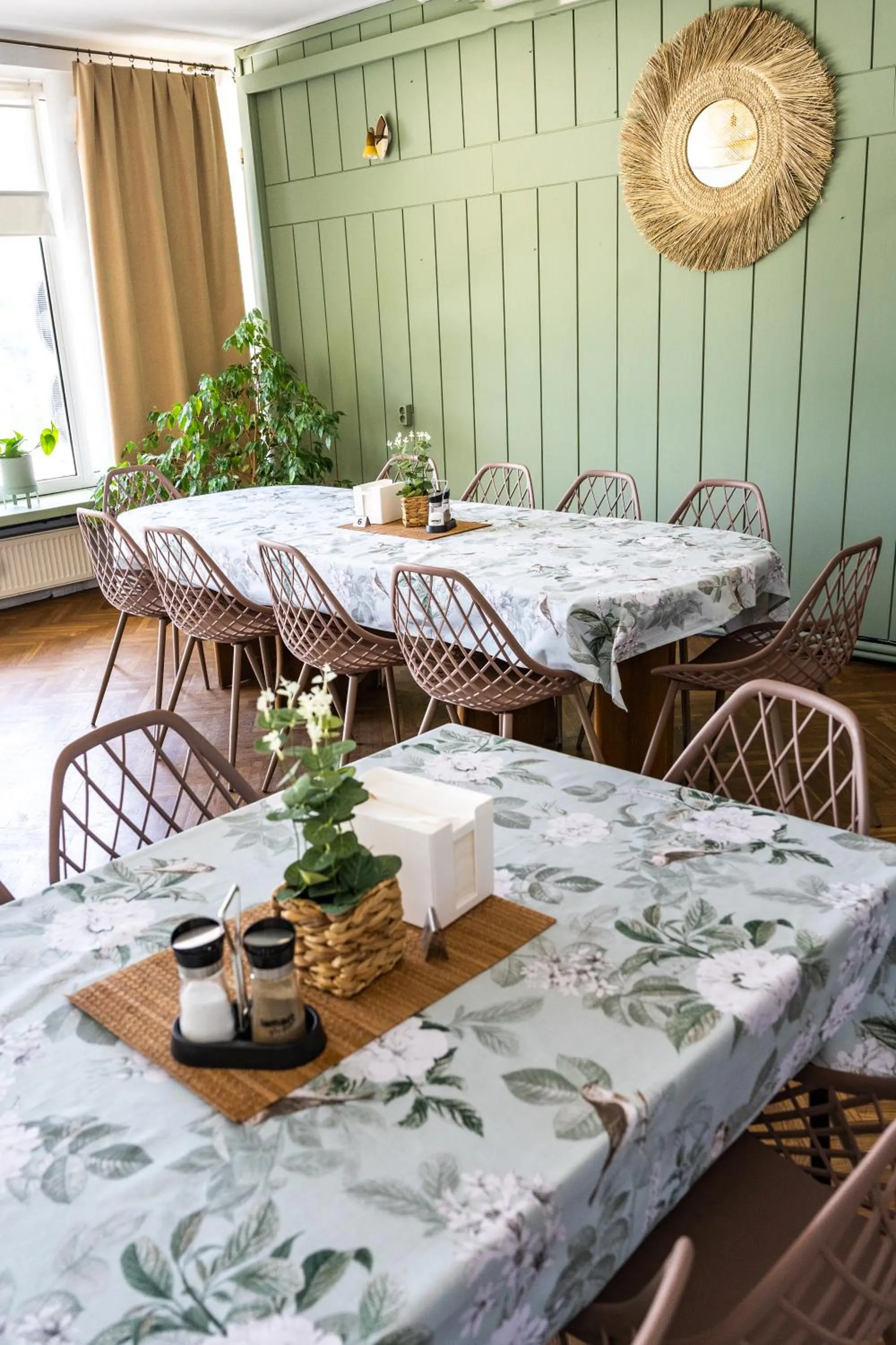 Restaurant/places to eat in Willa Amelia