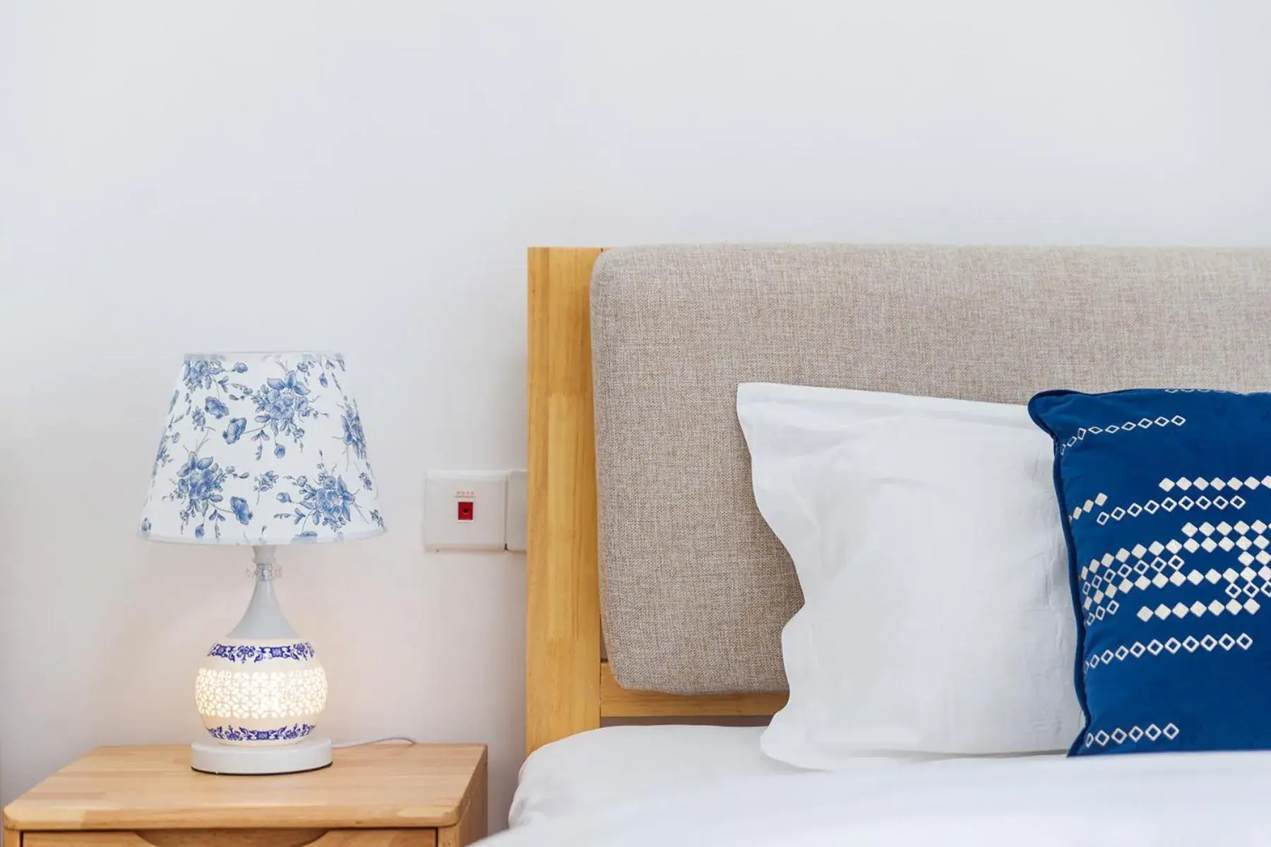 Bed in Foshan Laide Apartment Bed in Foshan Laide Apartment