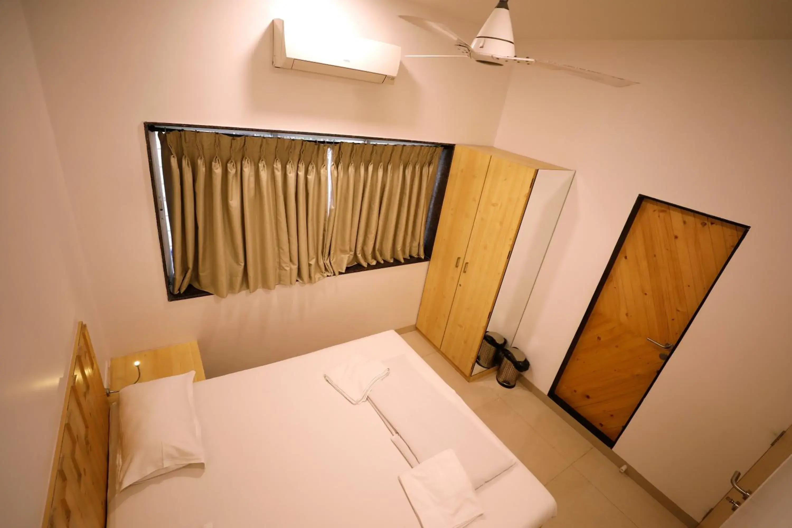 Bedroom, Bed in Nap Manor Hostels Bedroom, Bed in Nap Manor Hostels