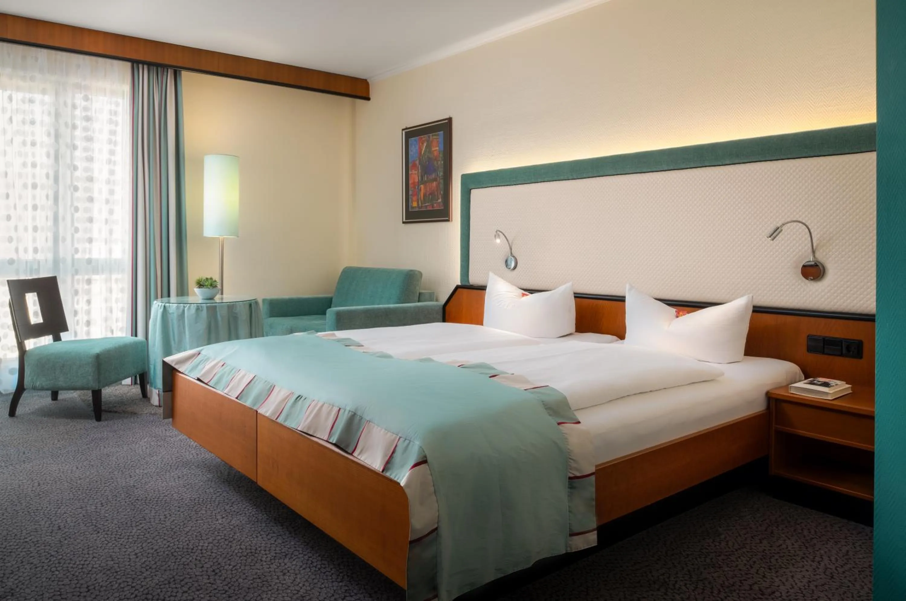 Bed in Hetzel Hotel Stuttgart