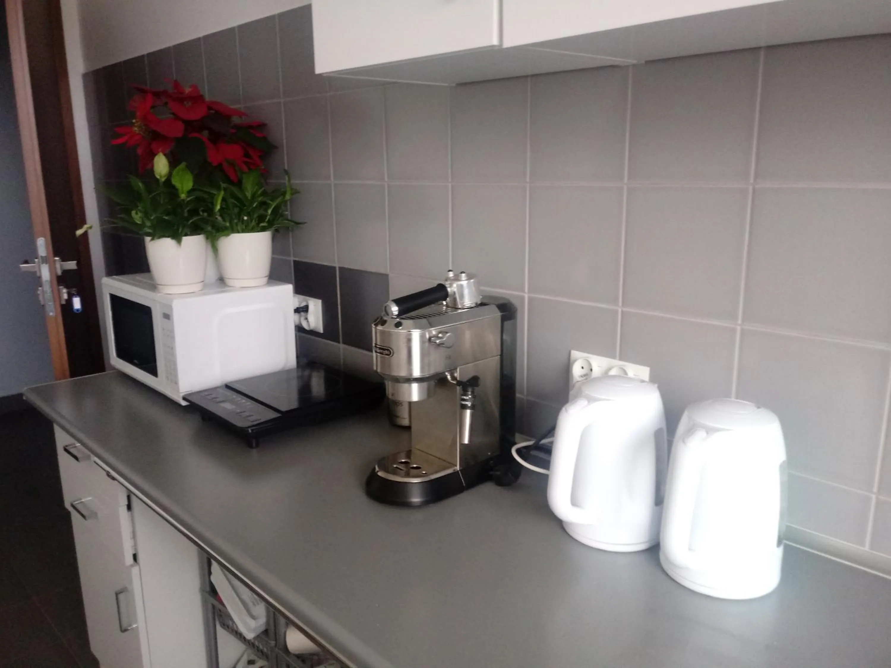 Coffee/tea facilities in Hostel Załogowa