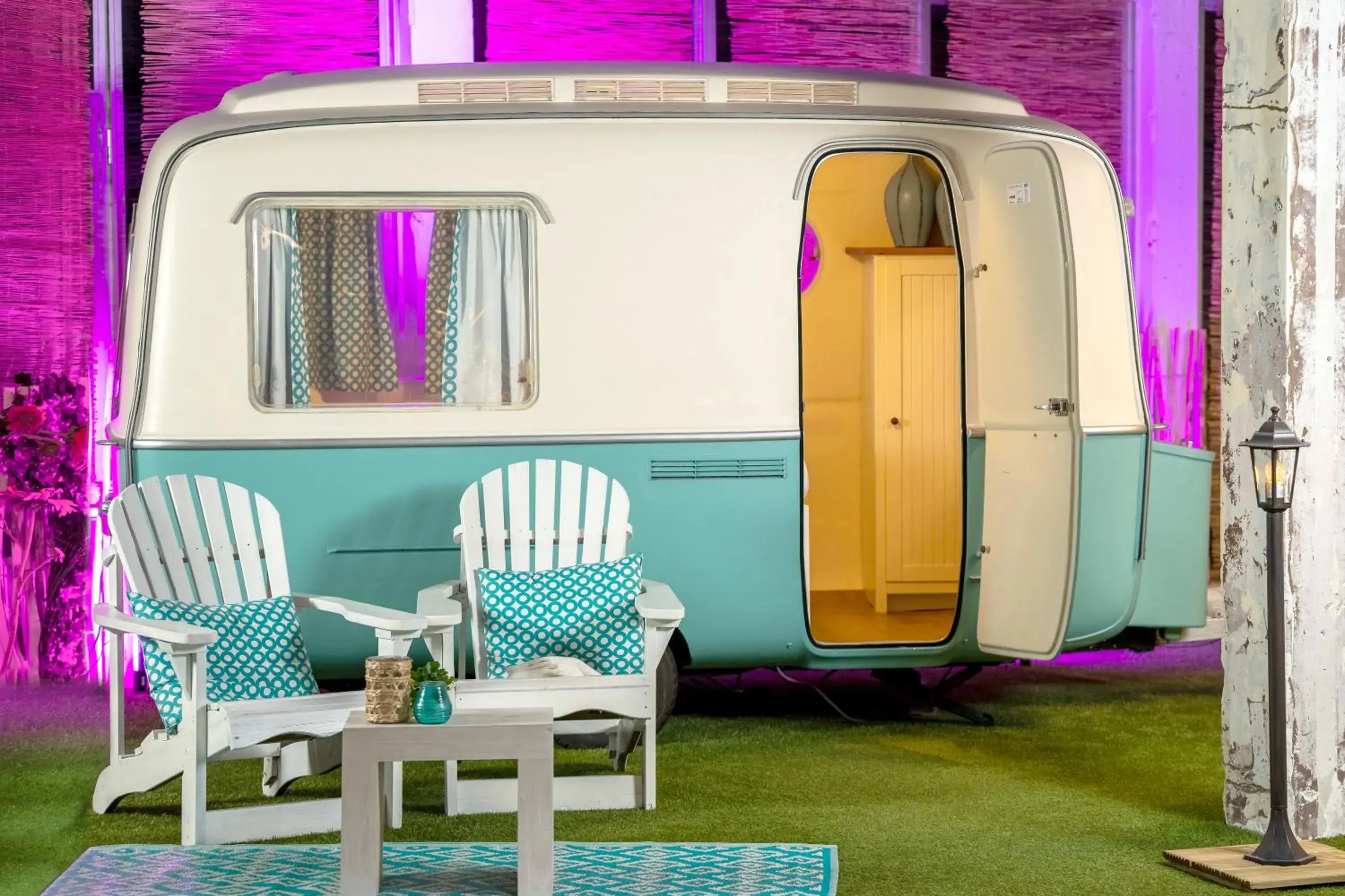 Photo of the whole room in Outside Inn Photo of the whole room in Outside Inn