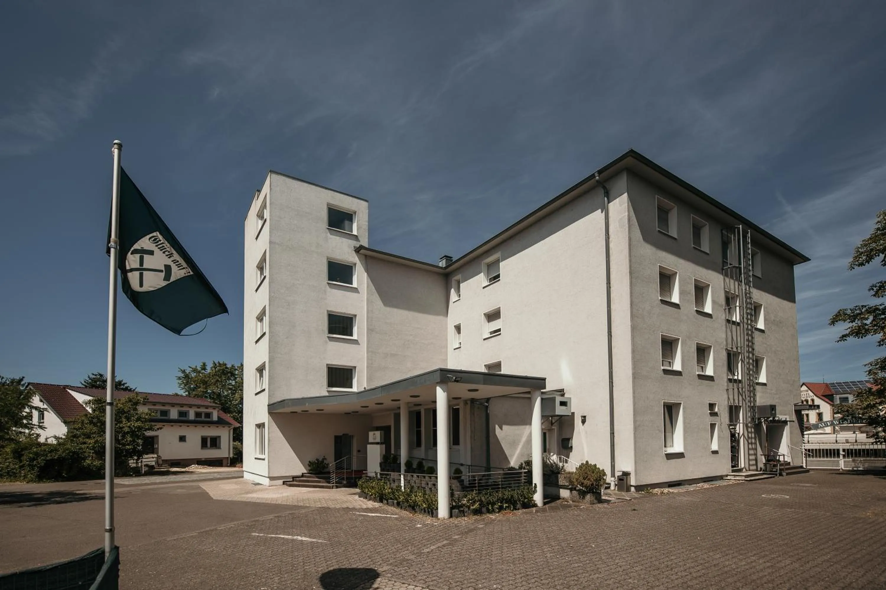 Property building in Otto's Parkhotel Saarlouis