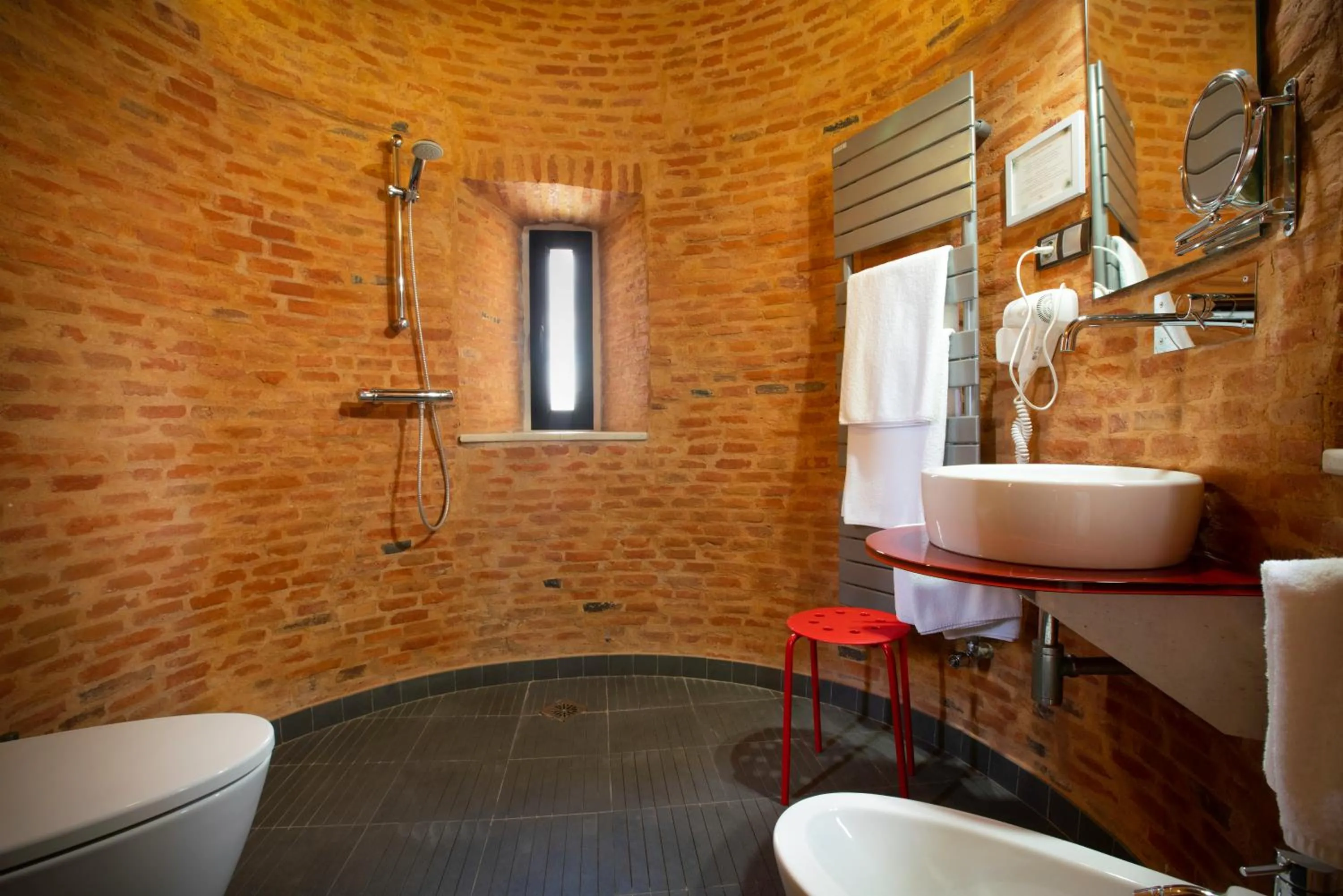 Bathroom in Castillo de Monte la Reina Posada Real & Bodega