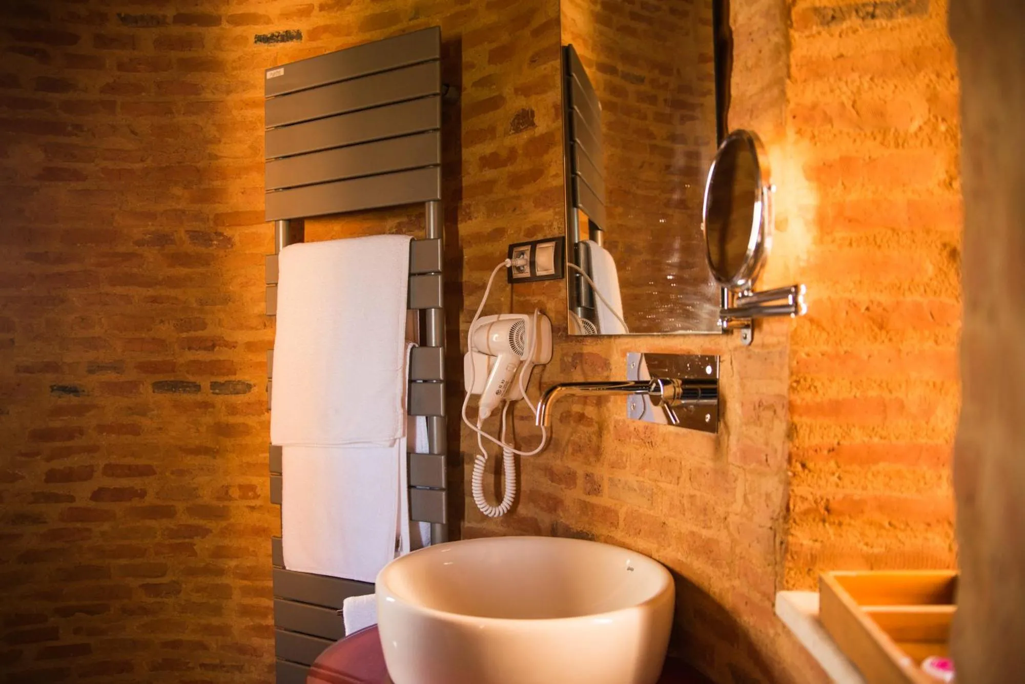 Bathroom in Castillo de Monte la Reina Posada Real & Bodega
