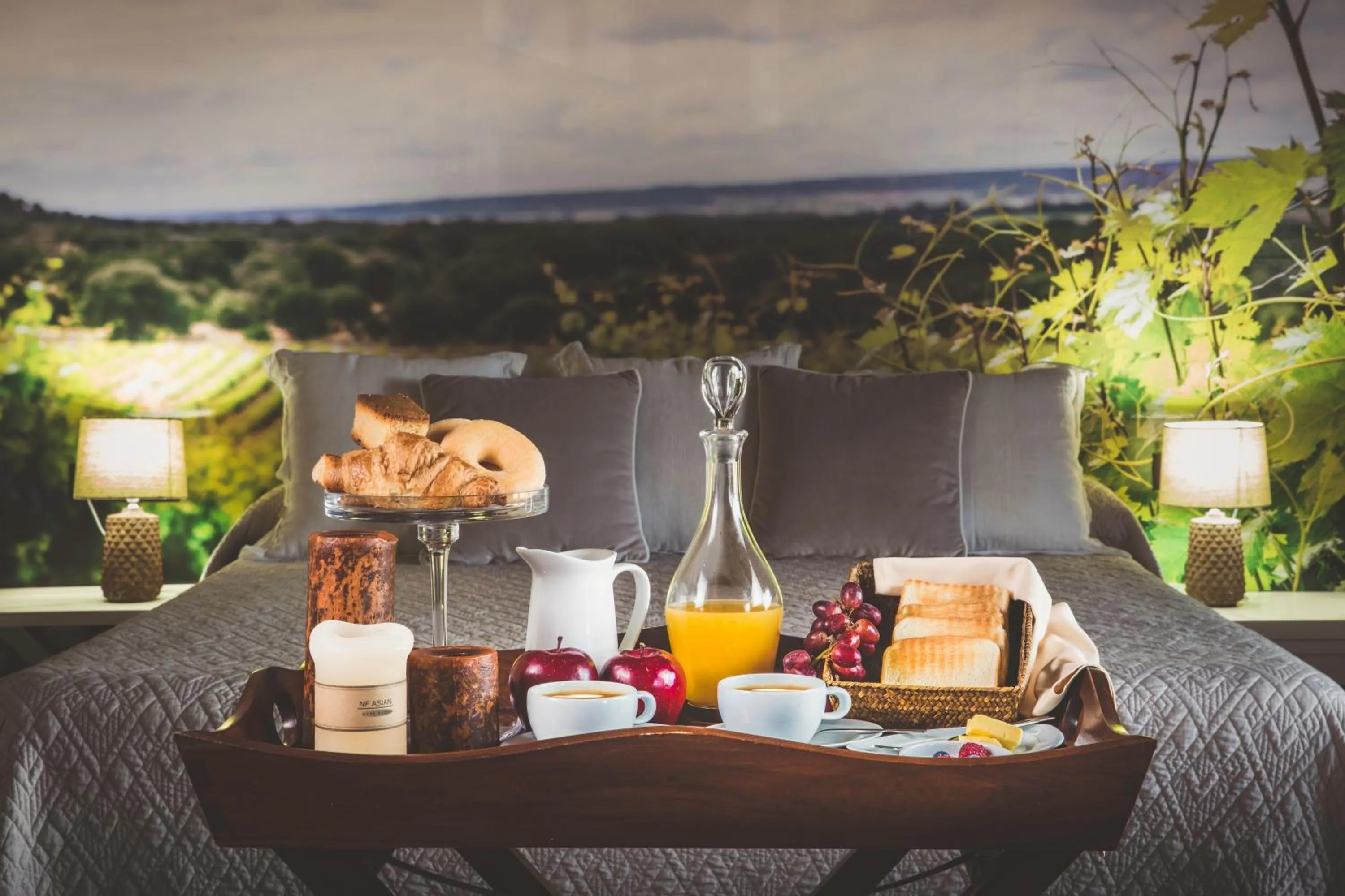 Food and drinks in Castillo de Monte la Reina Posada Real & Bodega