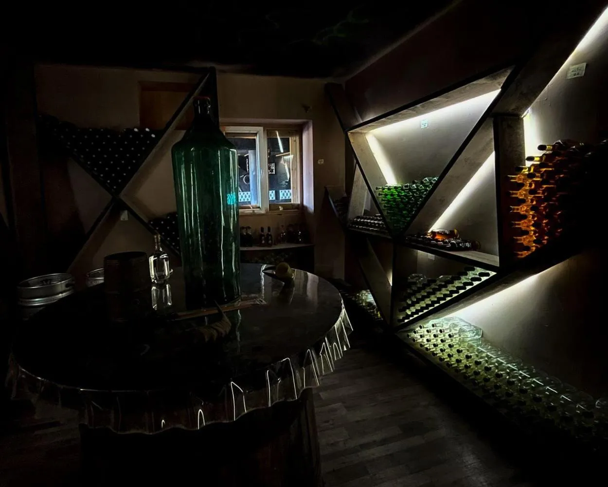 Restaurant/places to eat in Green Flower Boutique Hotel and Winery