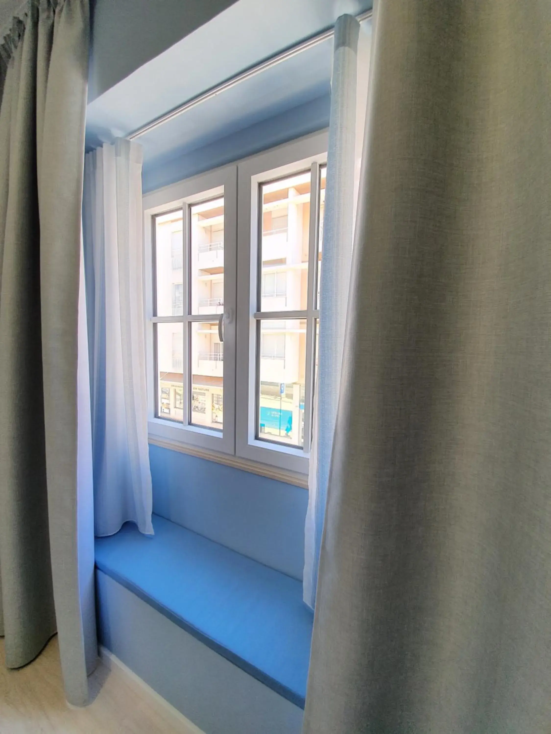 Double Room in Inn Faro - Casa Amarela - Guest House Double Room in Inn Faro - Casa Amarela - Guest House