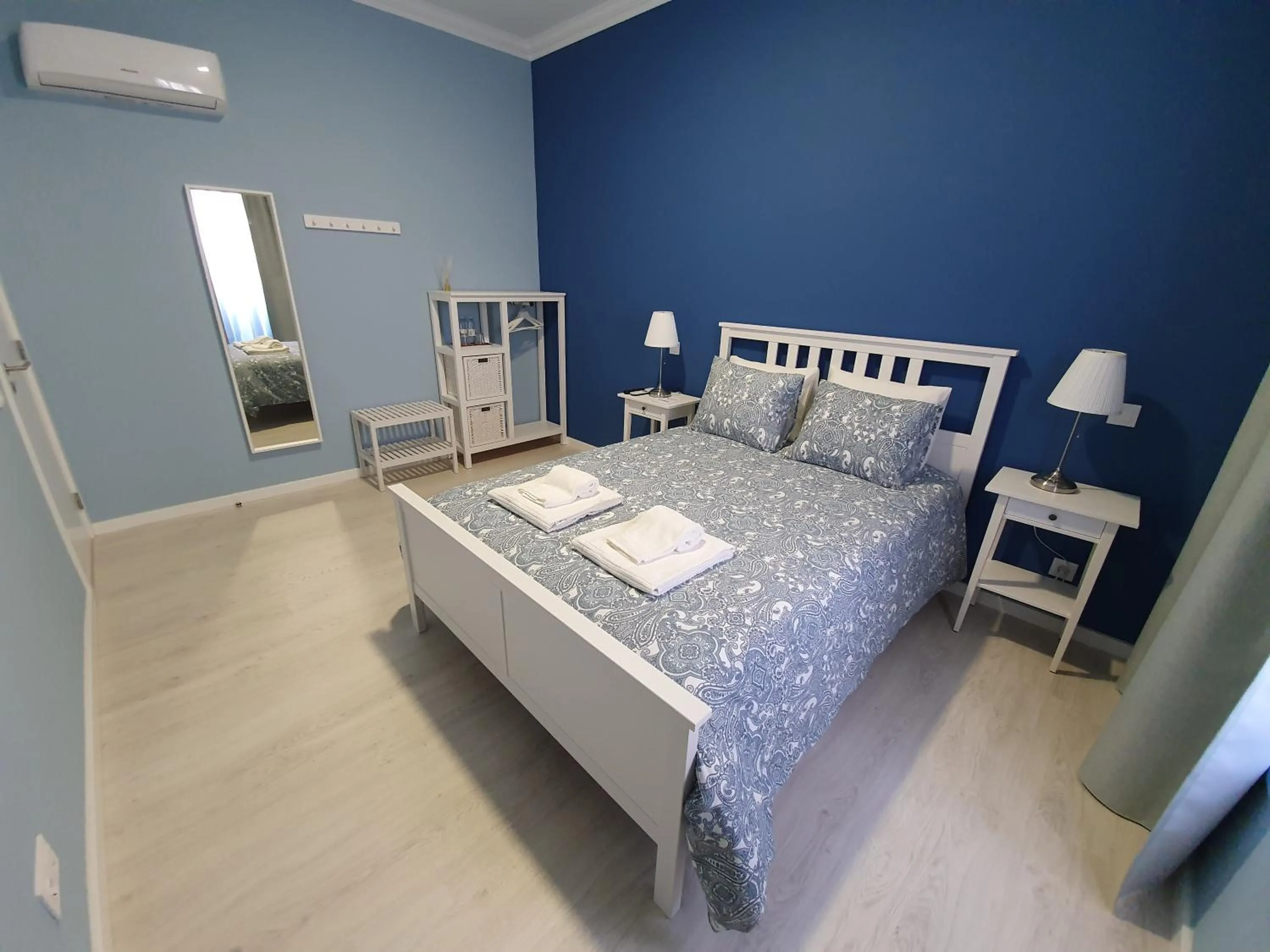 Bedroom, Bed in Inn Faro - Casa Amarela - Guest House