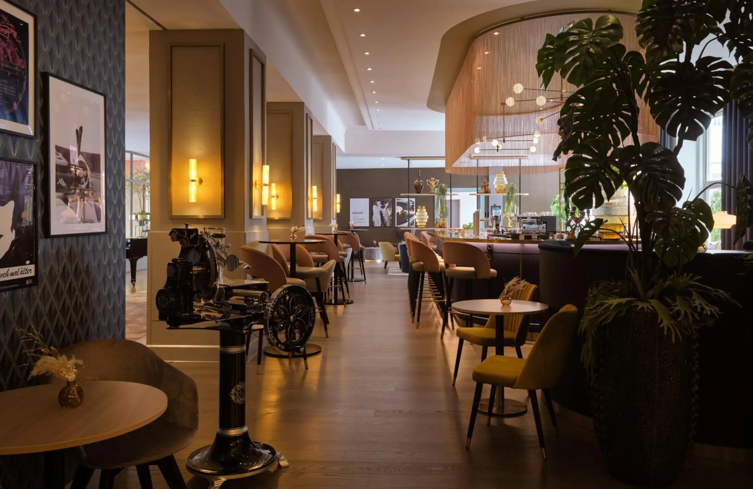 Lounge or bar in Hotel Mannheimer Hof - Leonardo Limited Edition Lounge or bar in Hotel Mannheimer Hof - Leonardo Limited Edition