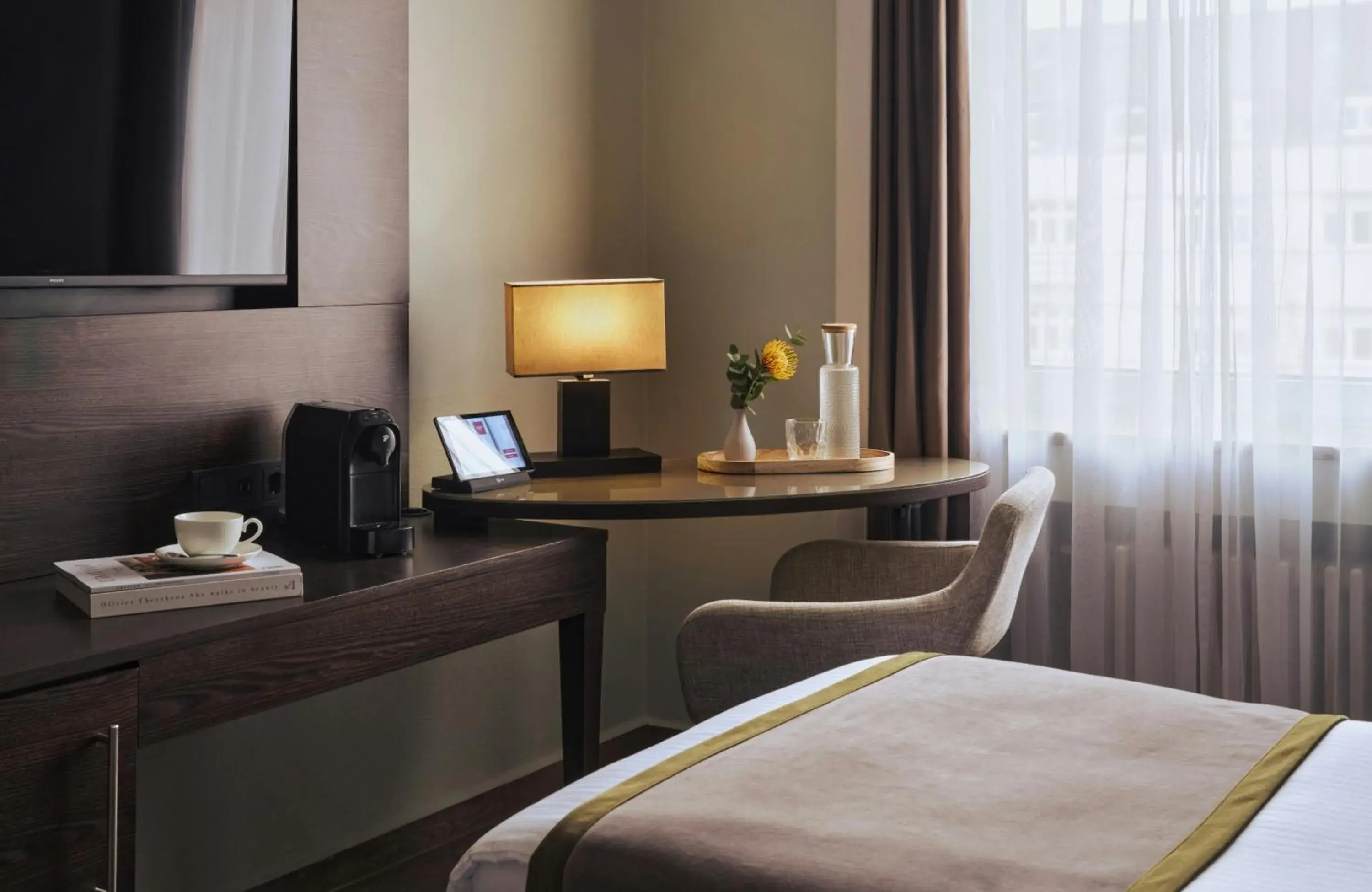 Photo of the whole room, Bed in Hotel Mannheimer Hof - Leonardo Limited Edition Photo of the whole room, Bed in Hotel Mannheimer Hof - Leonardo Limited Edition