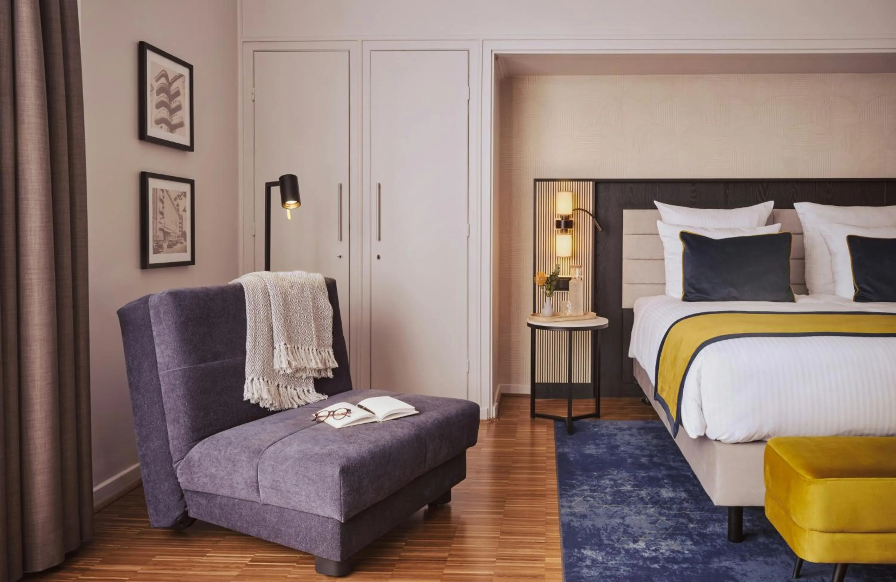 Photo of the whole room, Bed in Hotel Mannheimer Hof - Leonardo Limited Edition