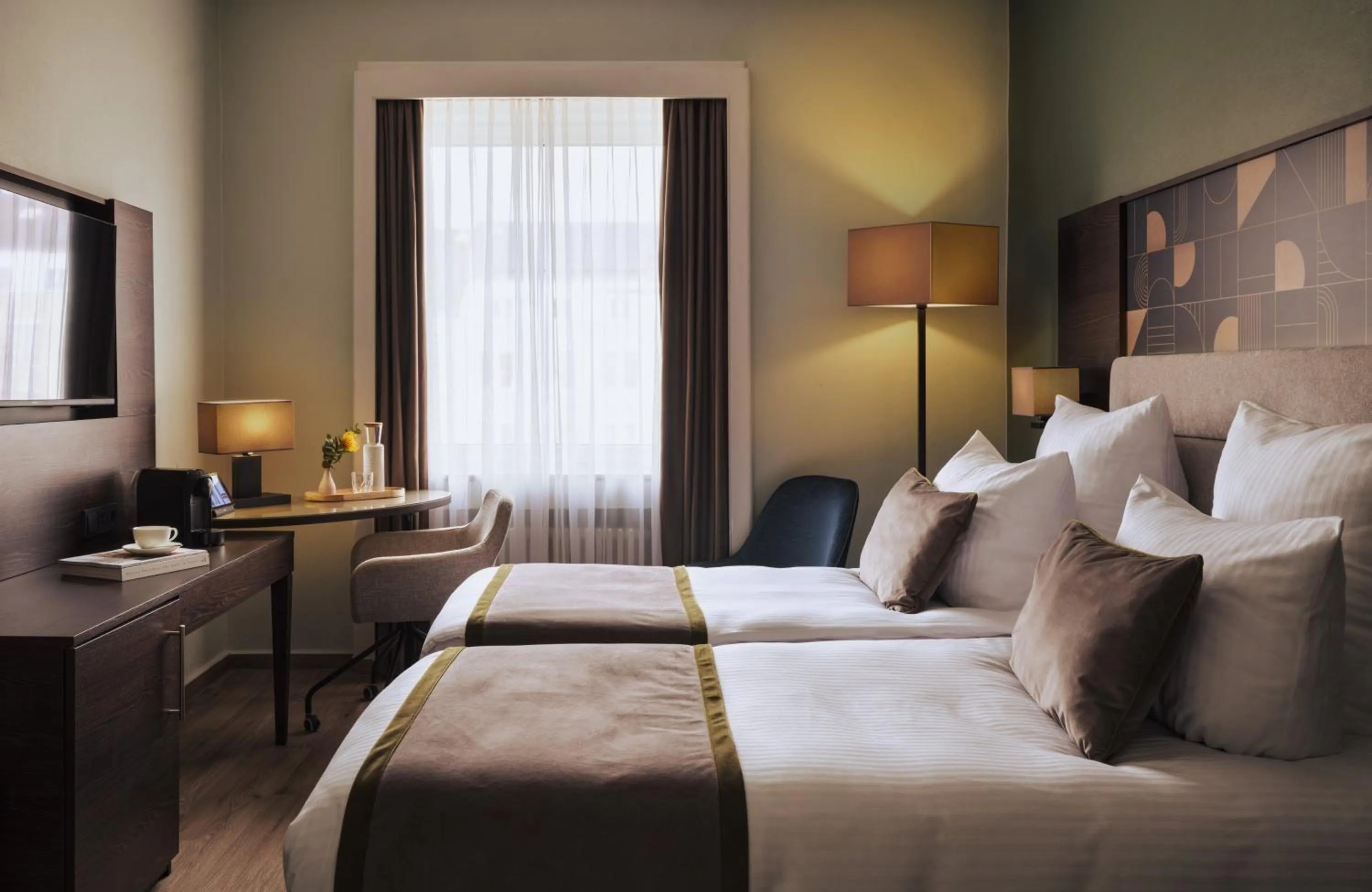 Bedroom, Bed in Hotel Mannheimer Hof - Leonardo Limited Edition