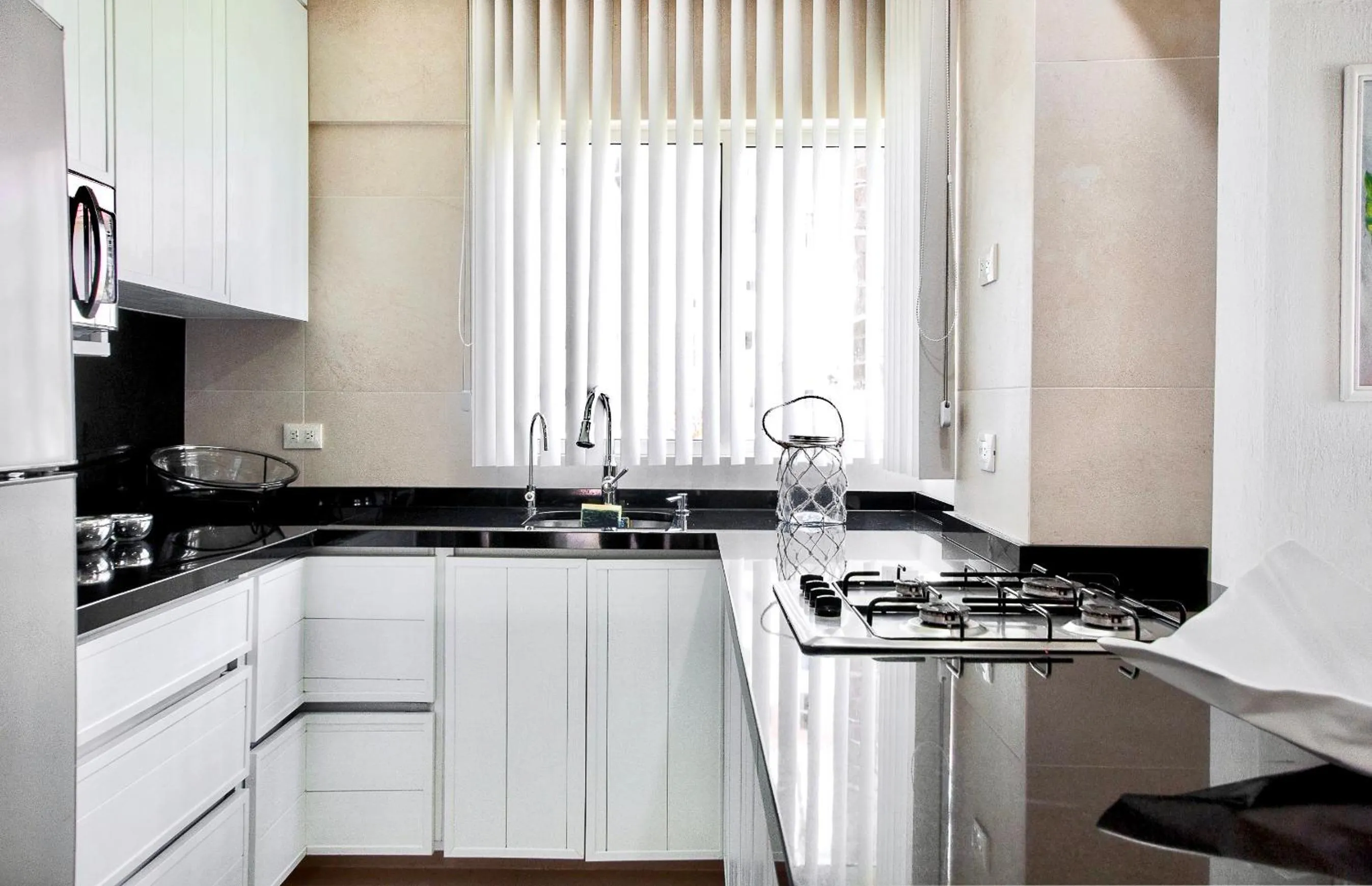 Kitchen or kitchenette in Marina Suites by Andiani Travel