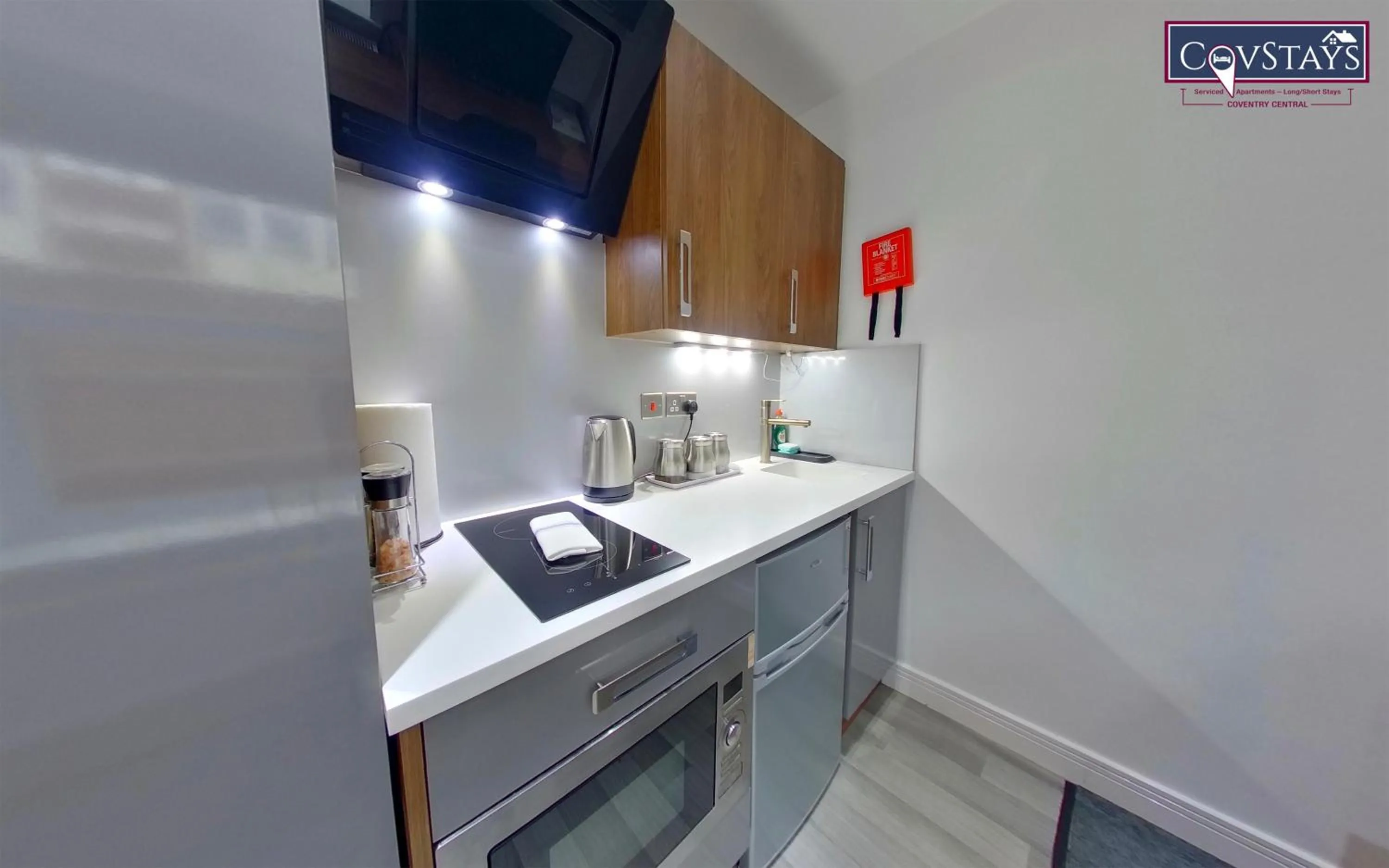 Victoria House - Deluxe Studios in Coventry City Centre, free parking, by COVSTAYS