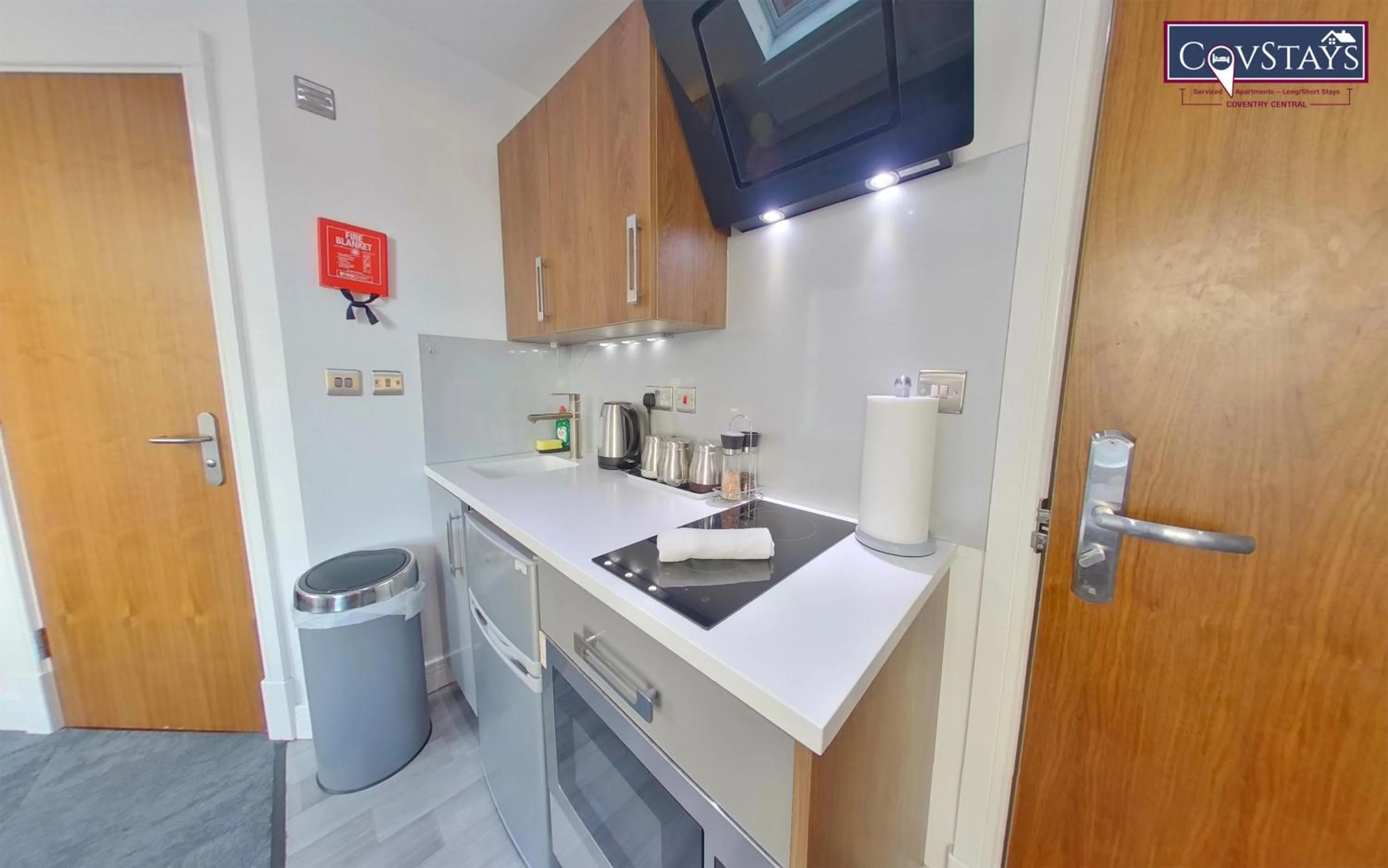 Victoria House - Deluxe Studios in Coventry City Centre, free parking, by COVSTAYS