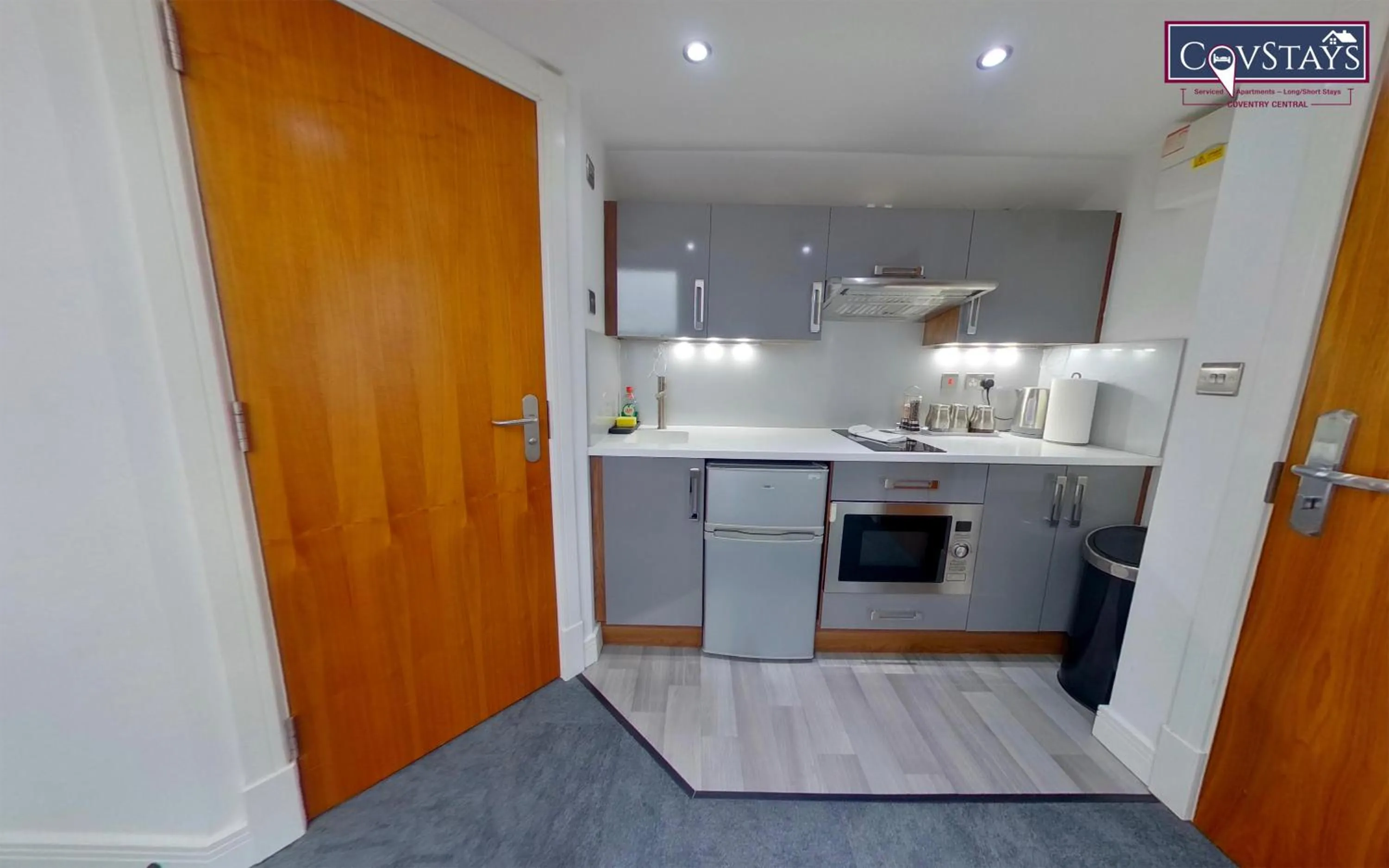 Victoria House - Deluxe Studios in Coventry City Centre, free parking, by COVSTAYS