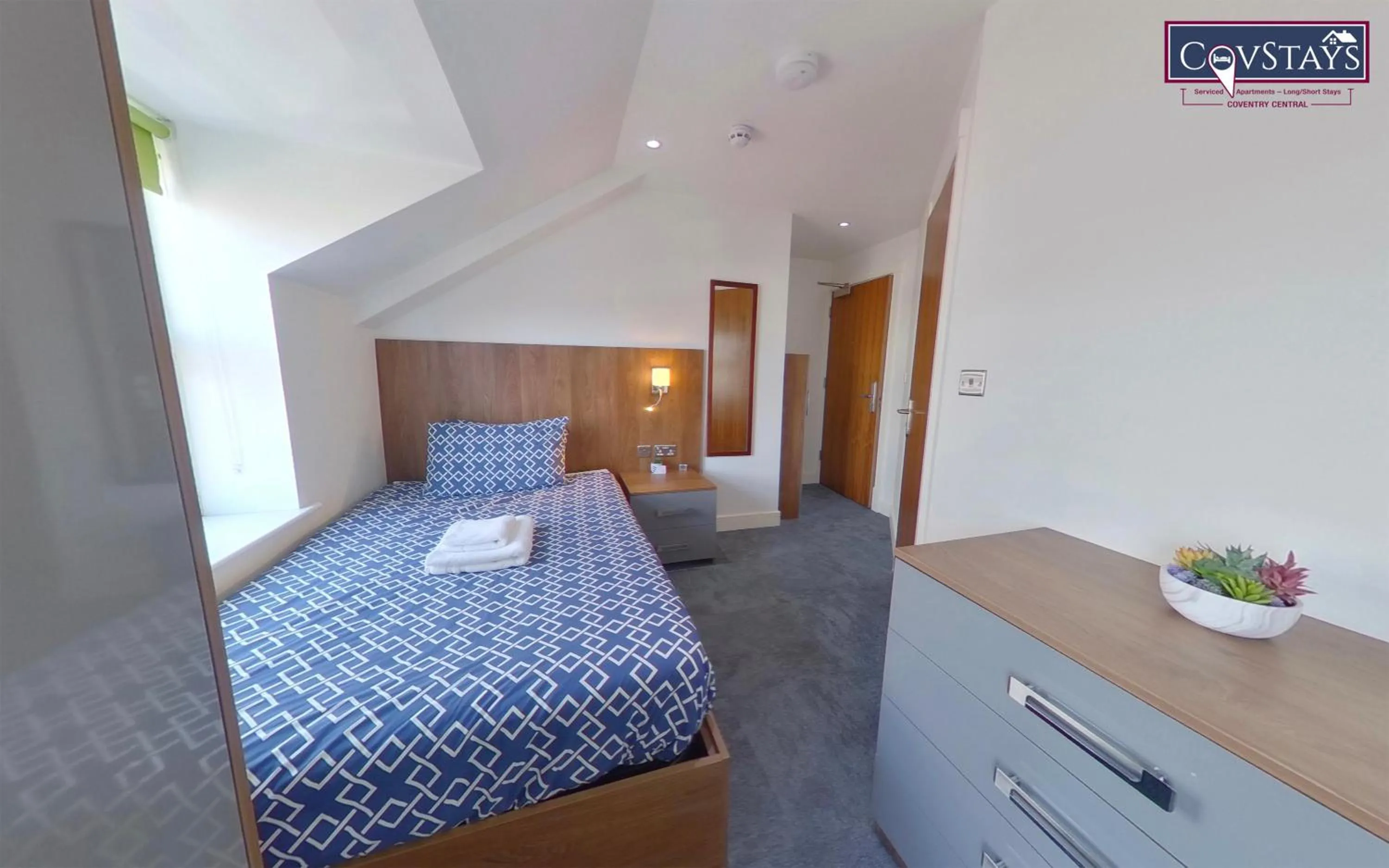 Bed in Victoria House - Deluxe Studios in Coventry City Centre, free parking, by COVSTAYS