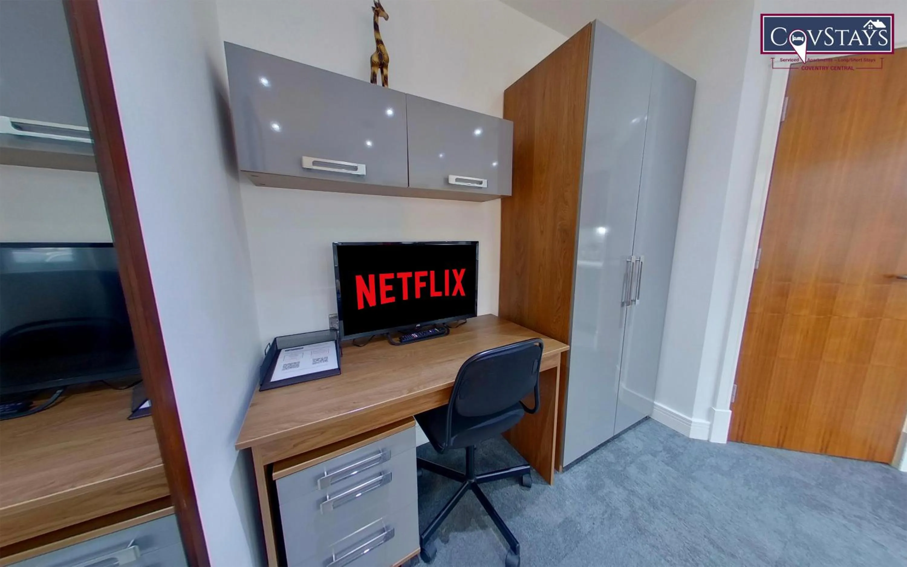 Victoria House - Deluxe Studios in Coventry City Centre, free parking, by COVSTAYS