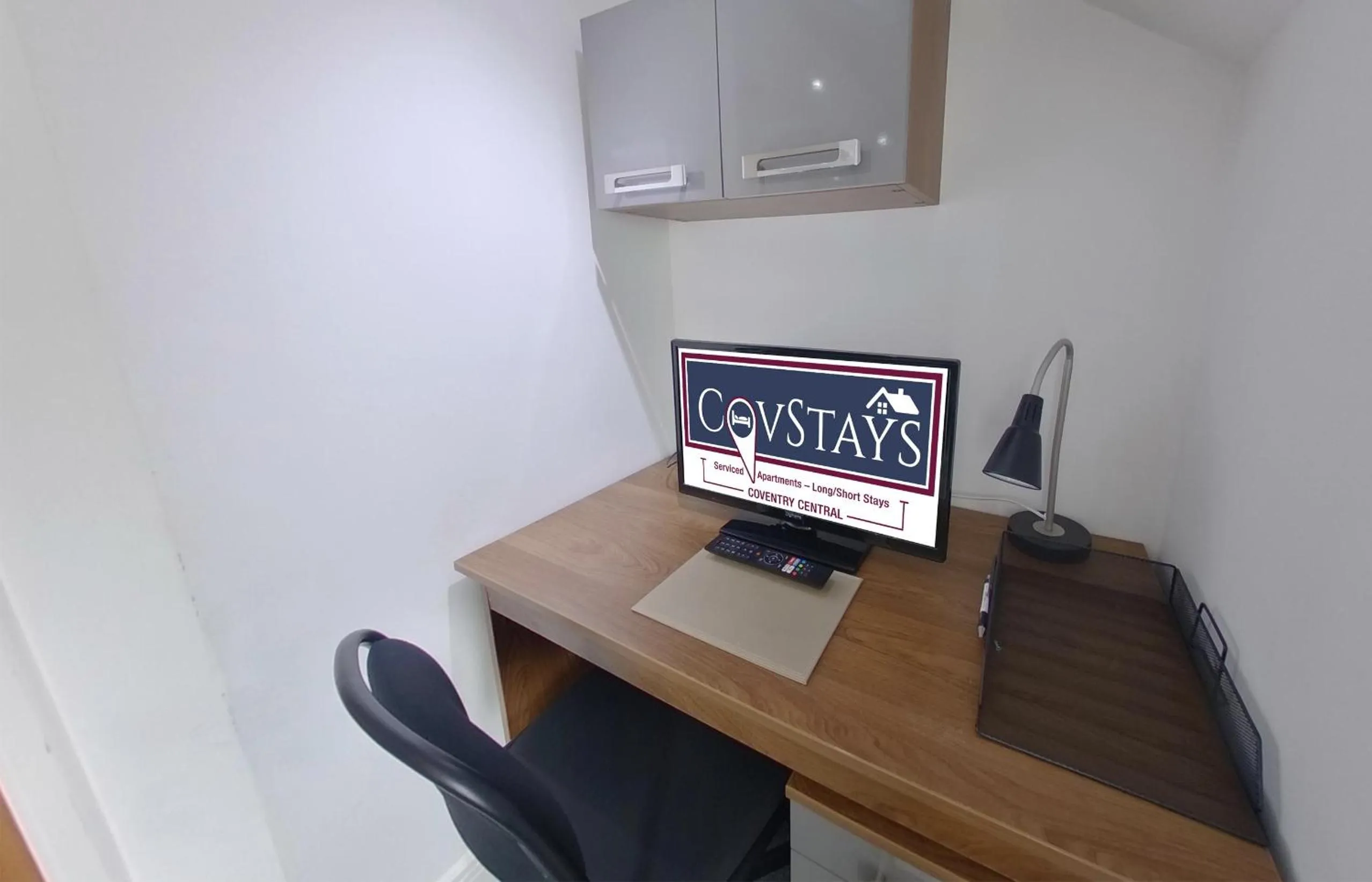 Victoria House - Deluxe Studios in Coventry City Centre, free parking, by COVSTAYS