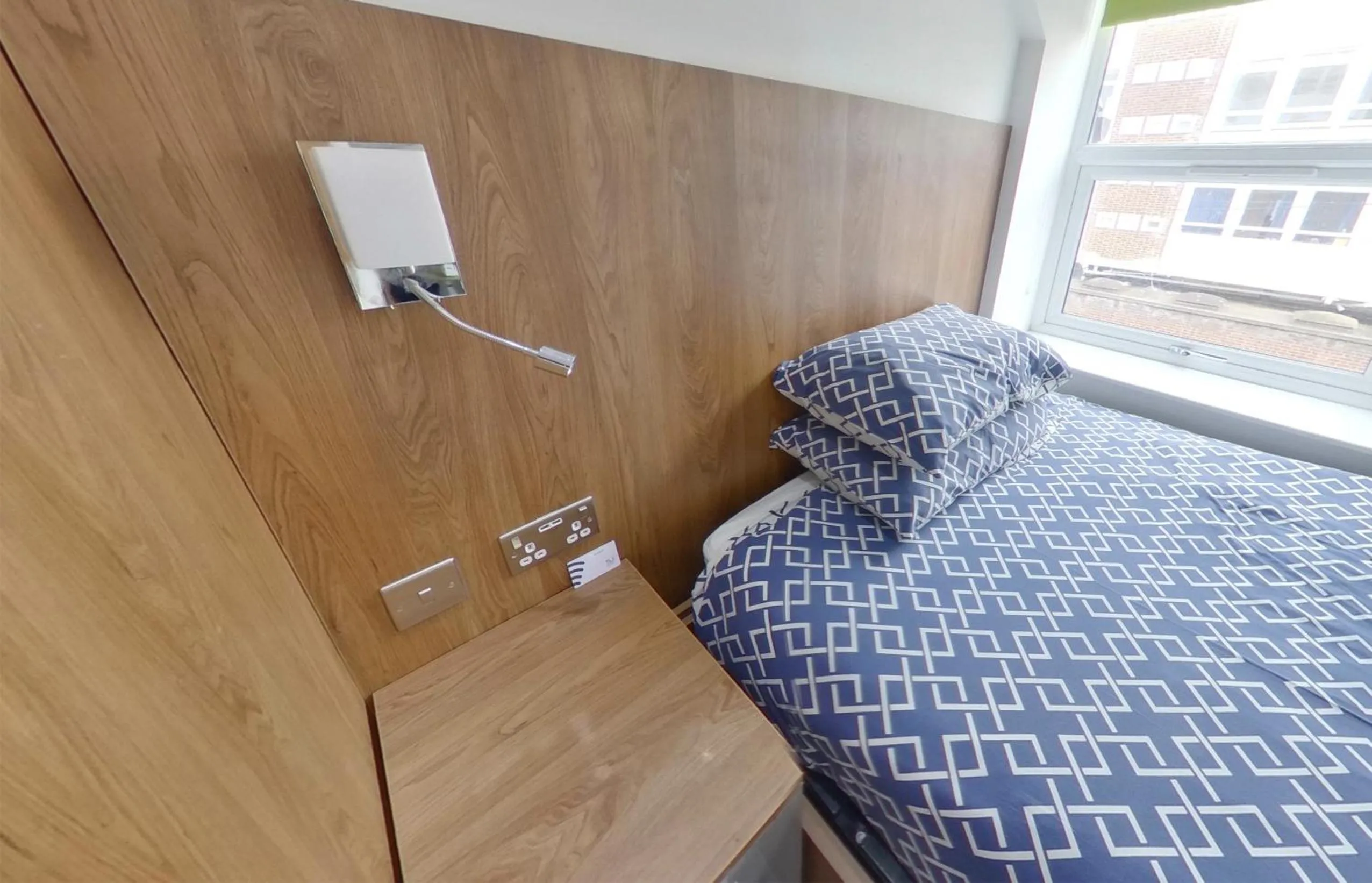 Bed in Victoria House - Deluxe Studios in Coventry City Centre, free parking, by COVSTAYS