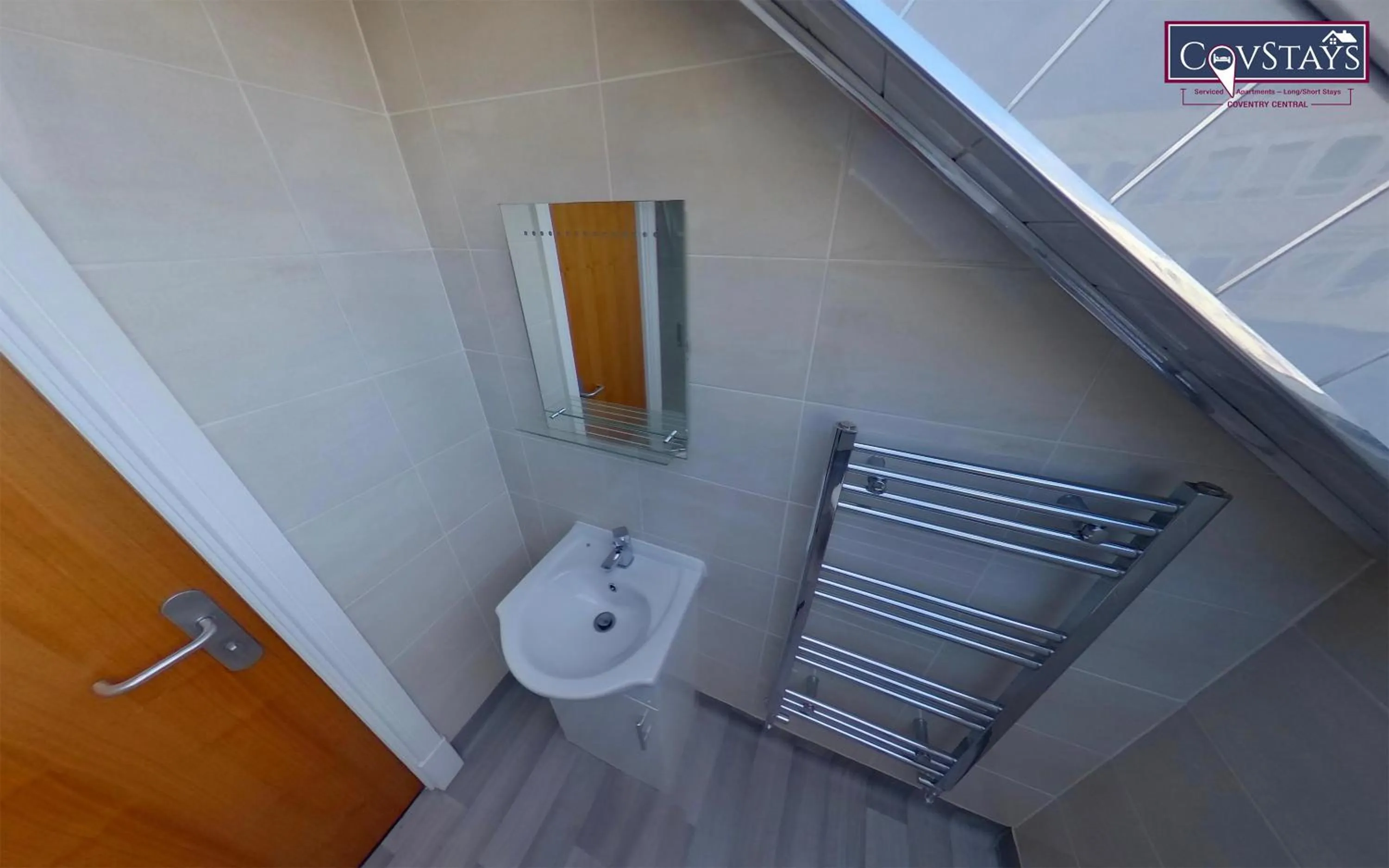 Victoria House - Deluxe Studios in Coventry City Centre, free parking, by COVSTAYS