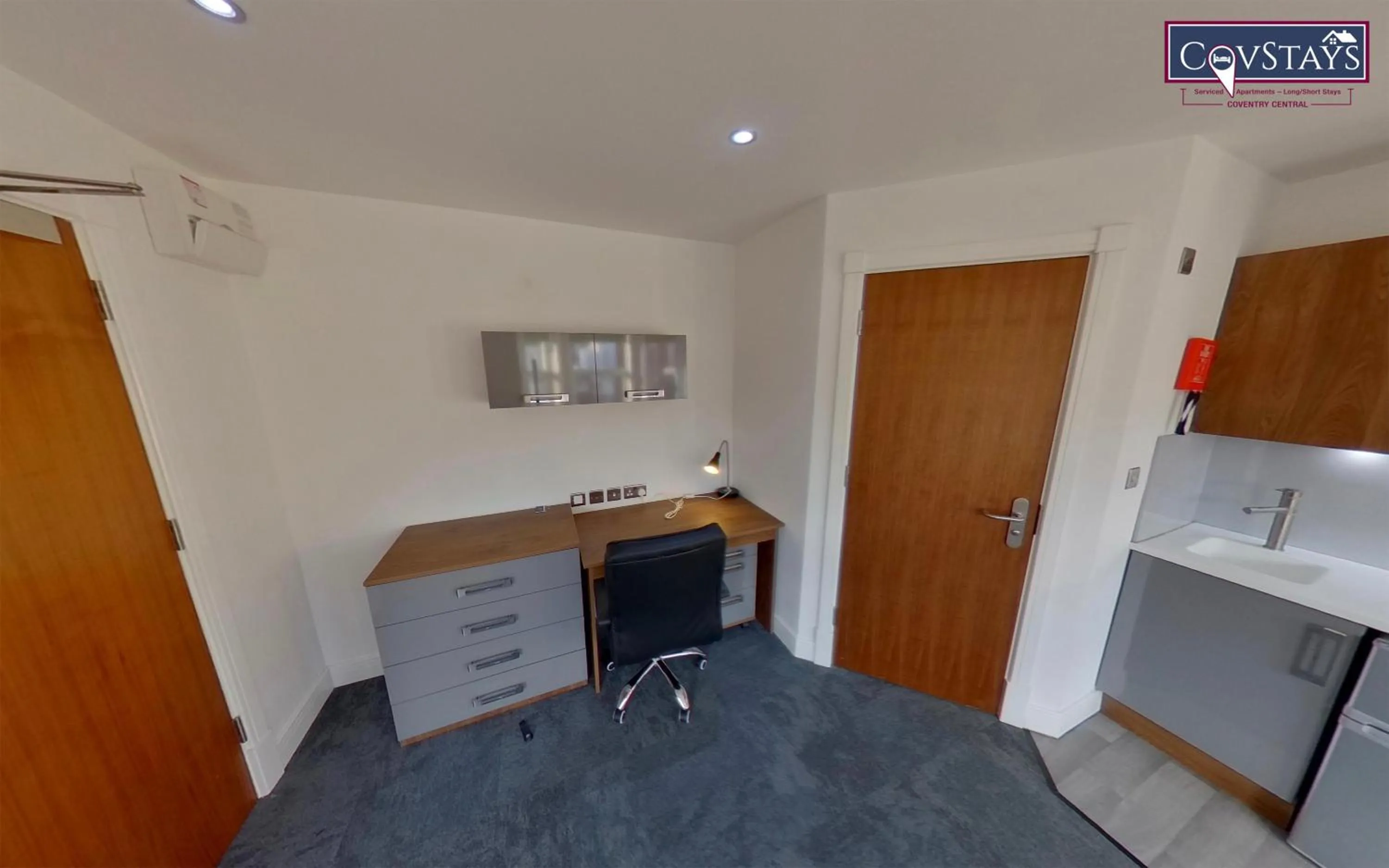 Victoria House - Deluxe Studios in Coventry City Centre, free parking, by COVSTAYS