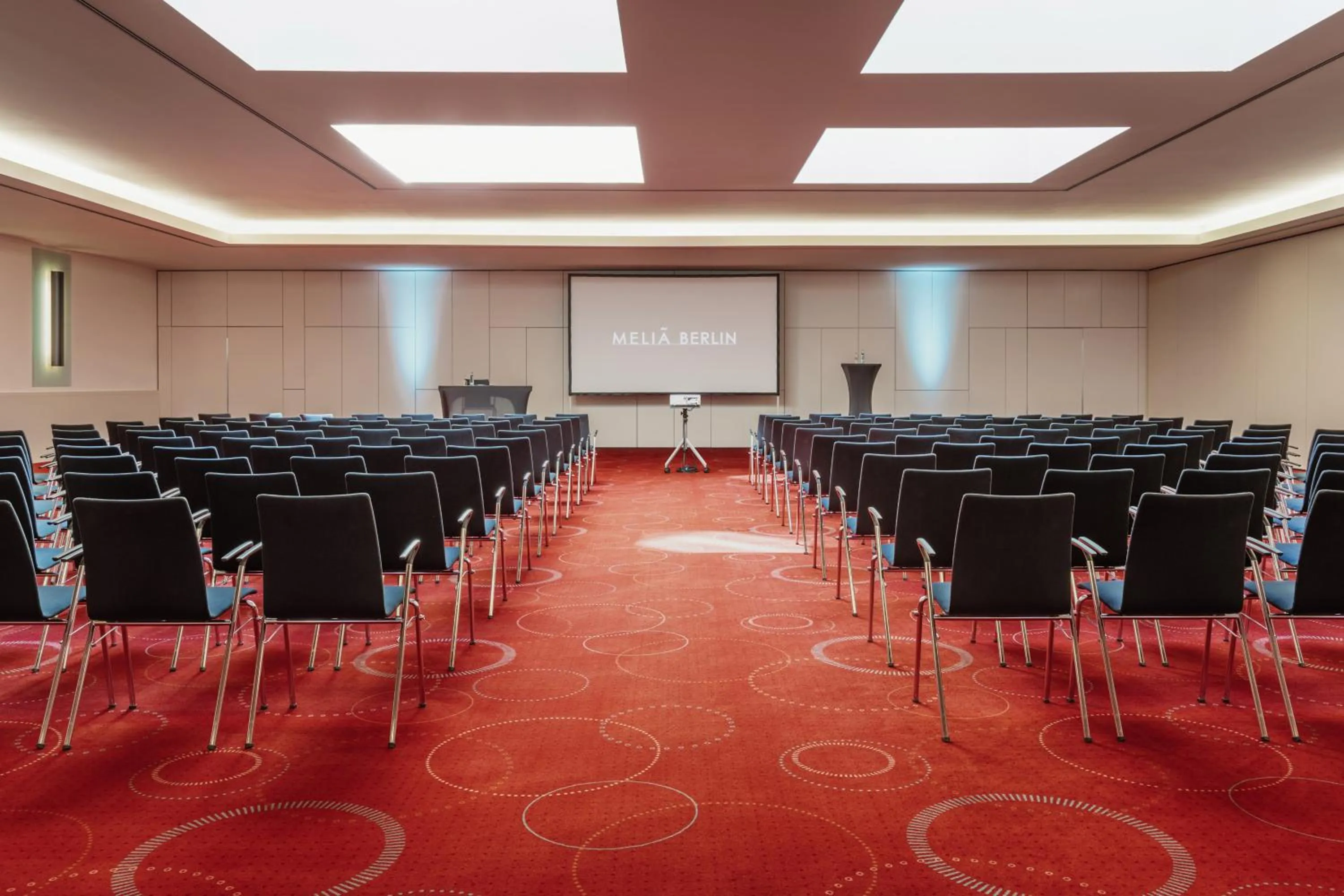 Meeting/conference room in Meliá Berlin