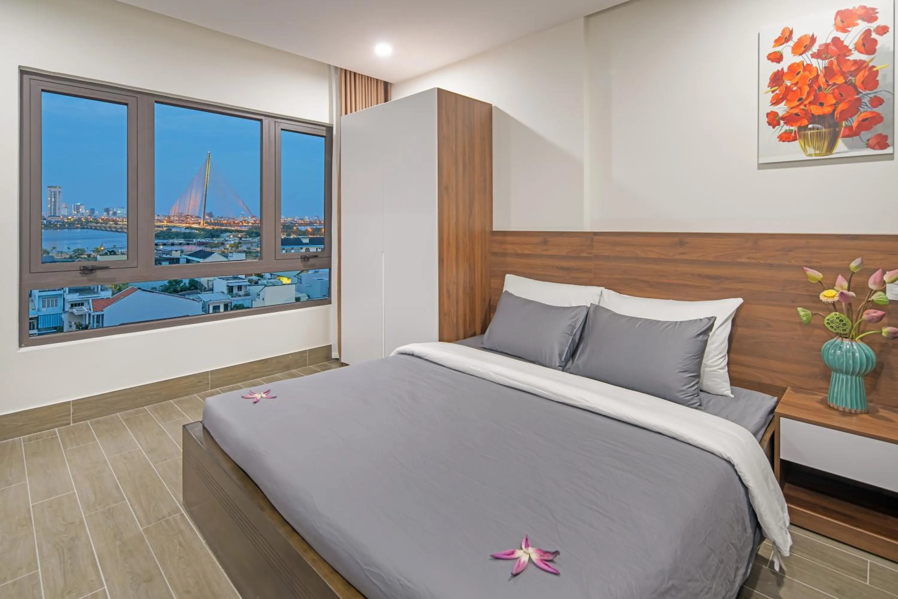 Bed in TIDITEL Hotel and Apartment