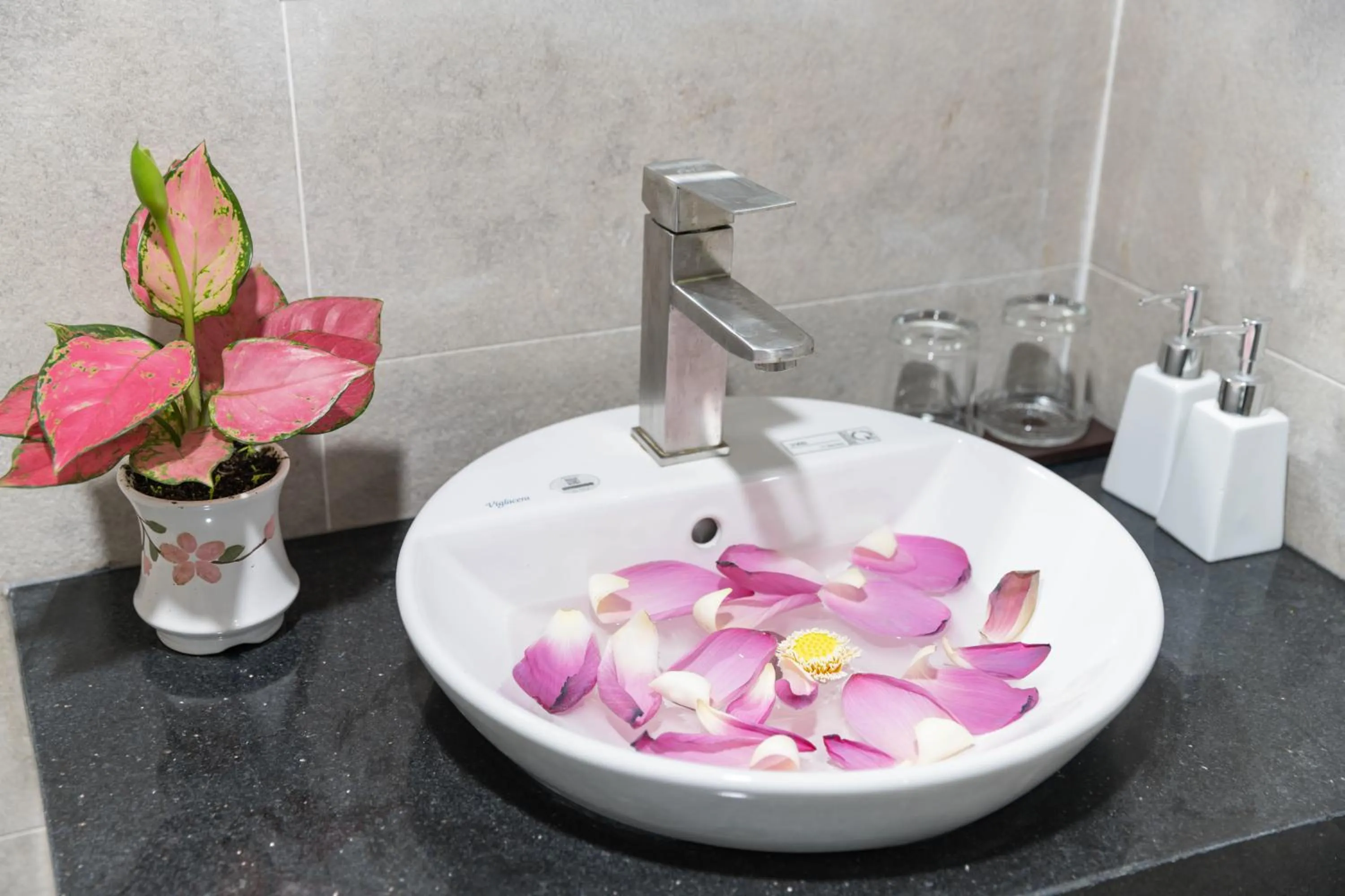 Bathroom in TIDITEL Hotel and Apartment