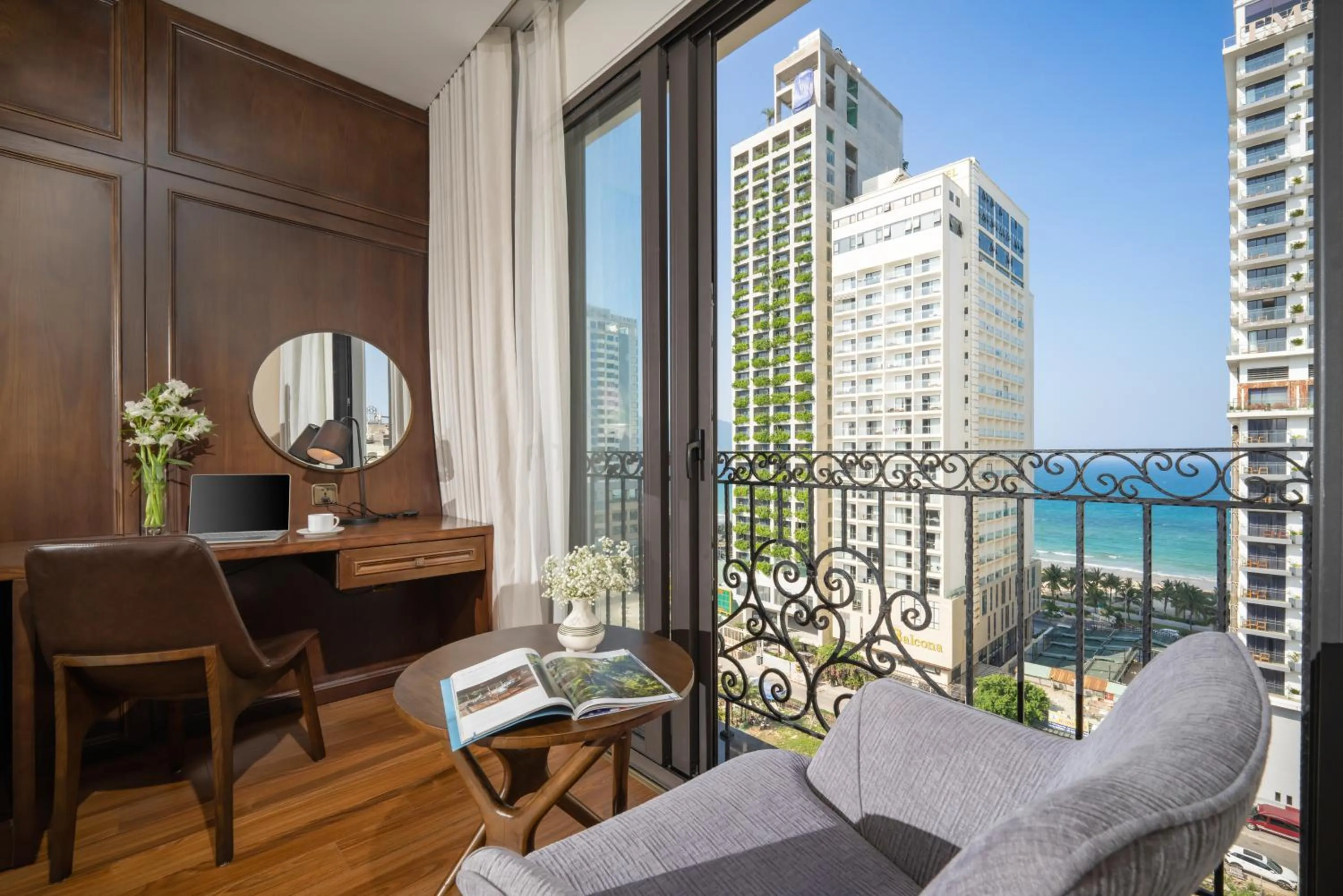 Balcony/Terrace in Golden Lotus Hotel Da Nang - Rooftop Bar Sea View