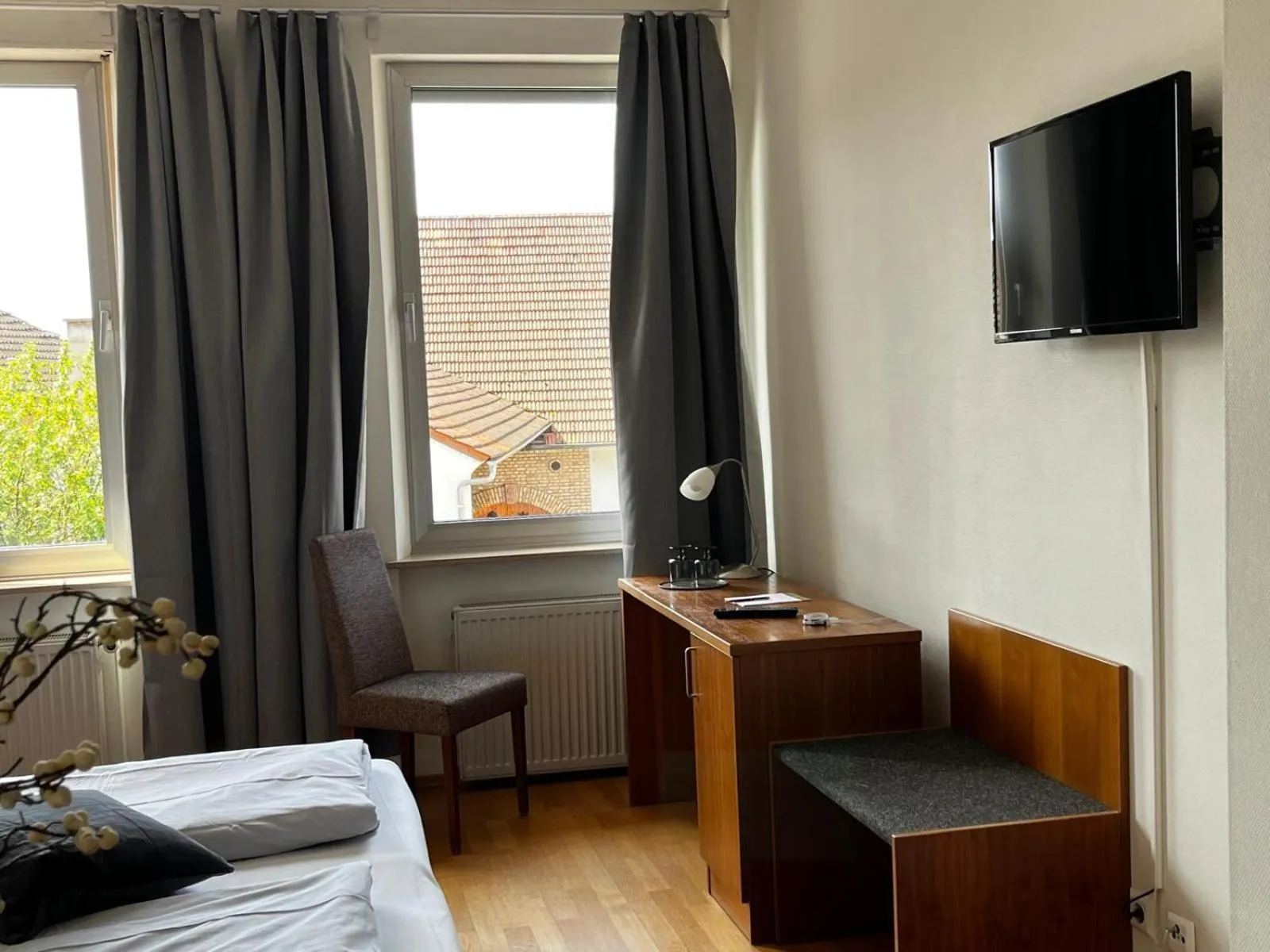 Photo of the whole room, Bed in Landgasthof zur Sonne I Hotel & Restaurant