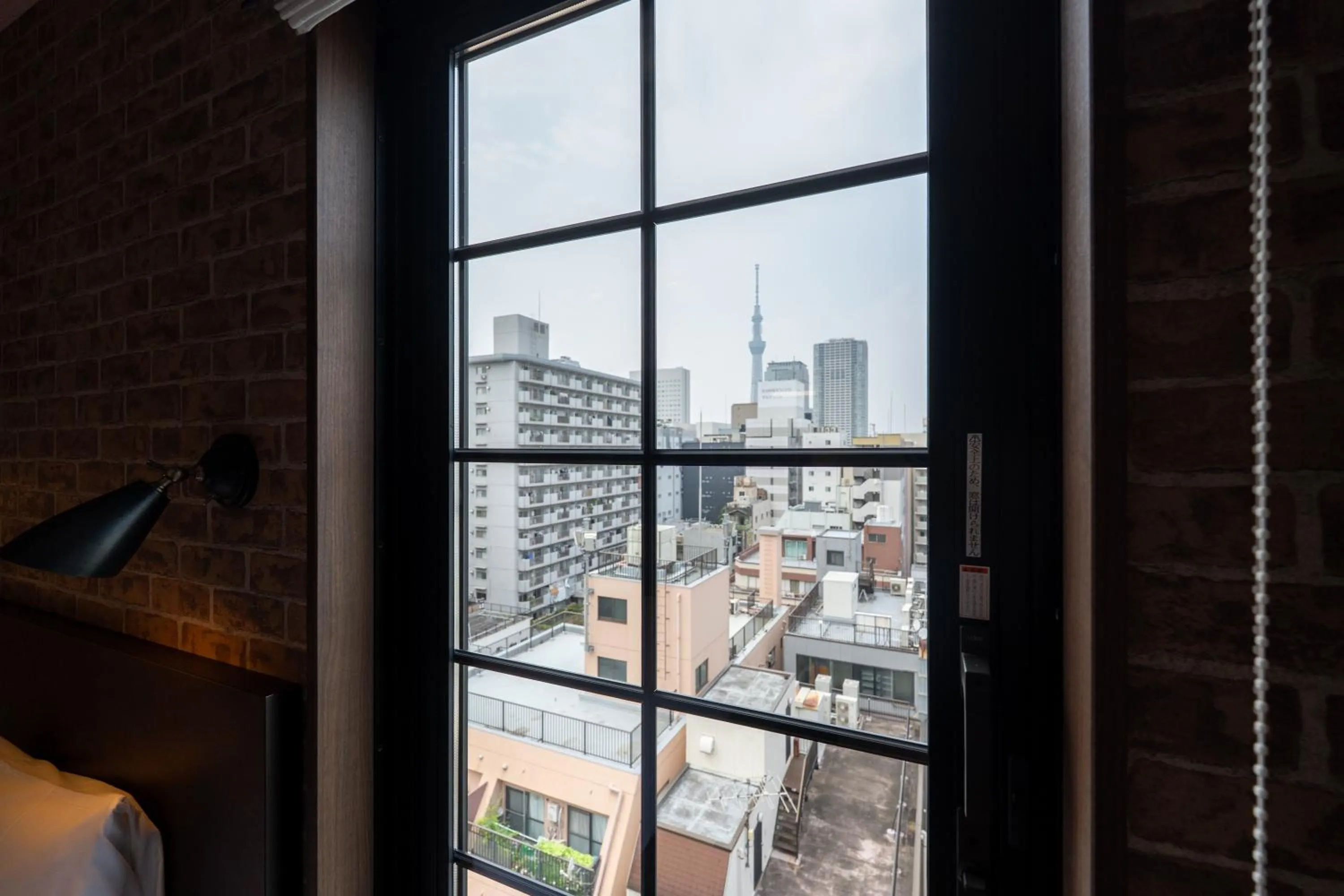 Photo of the whole room in HOTEL TABARD TOKYO