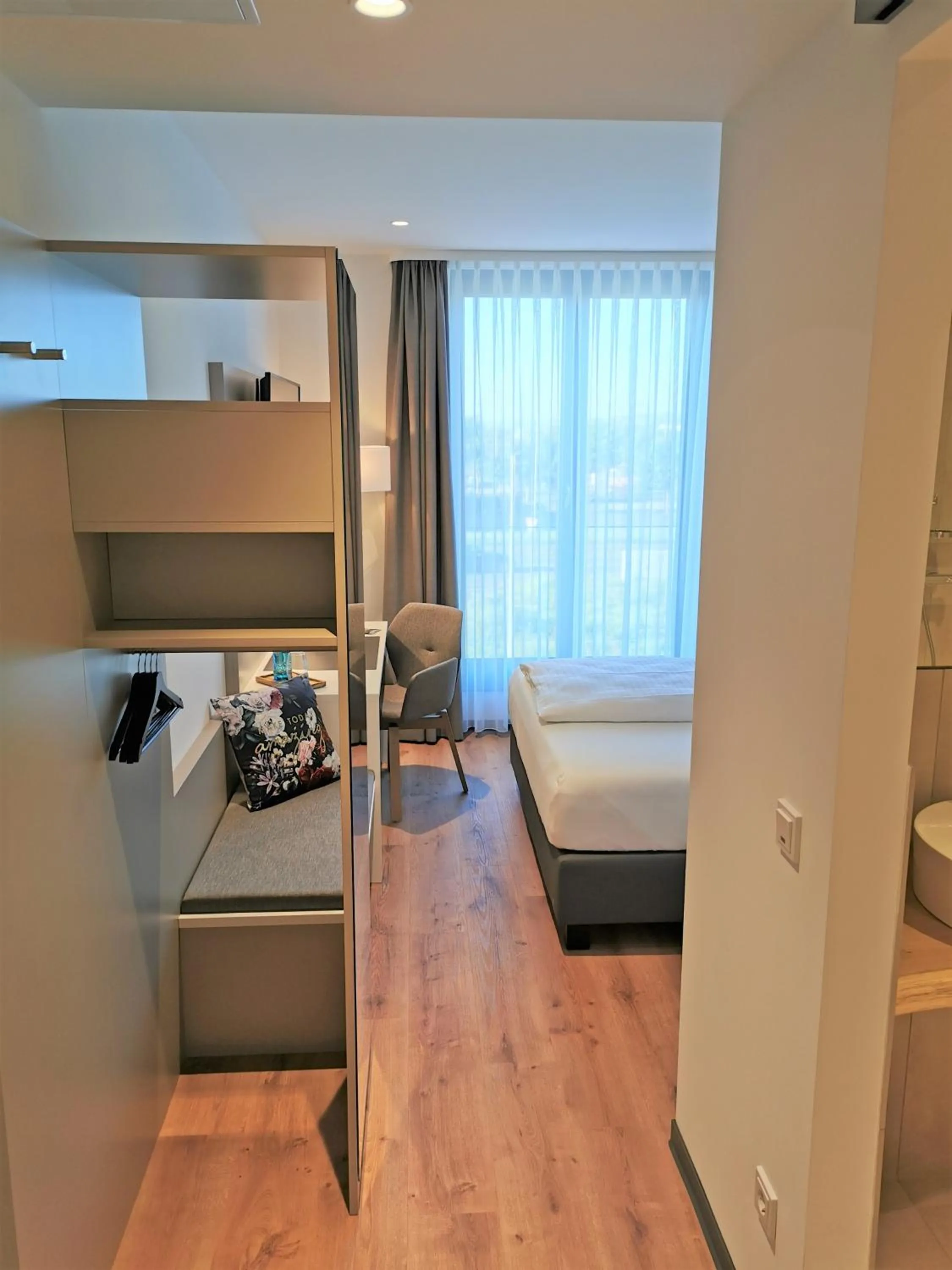 Photo of the whole room, Bed in Zeitlos Boutiquehotel