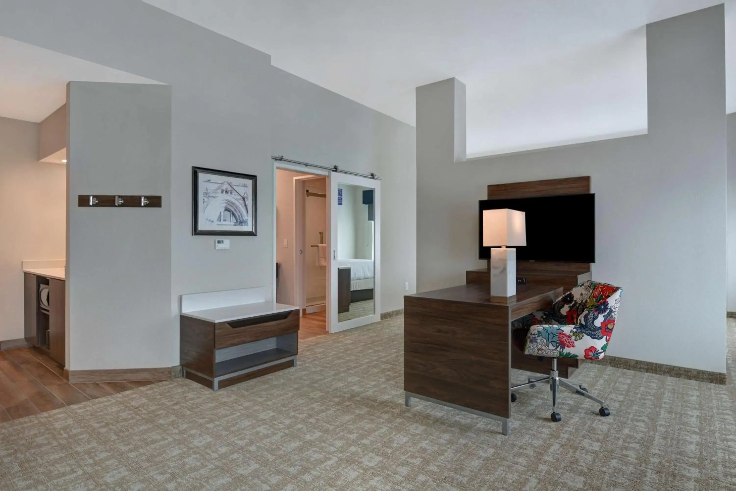 Bedroom in Hampton Inn & Suites Nashville Downtown Capitol View, Tn Bedroom in Hampton Inn & Suites Nashville Downtown Capitol View, Tn