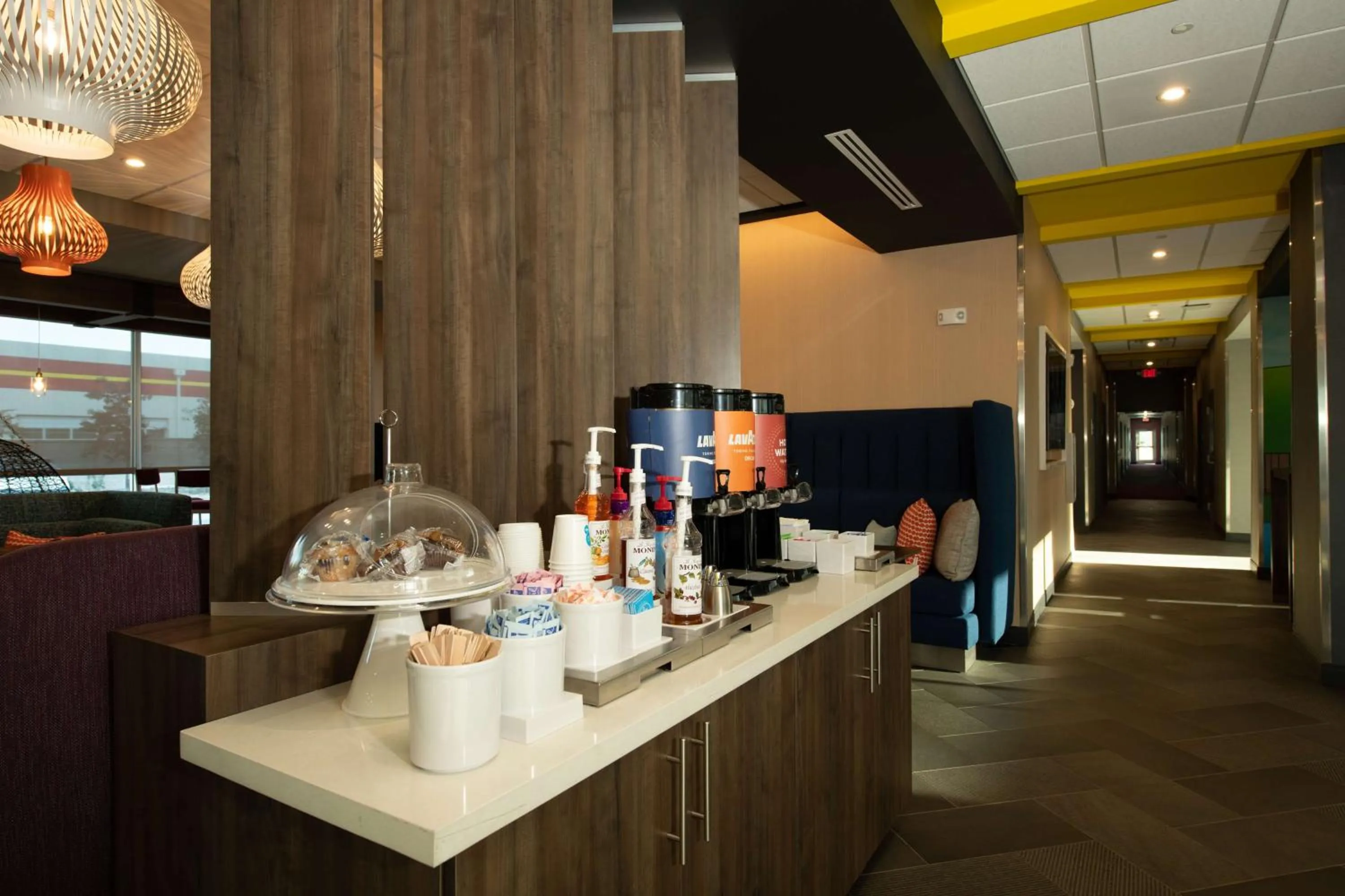 Dining area in Tru By Hilton The Colony