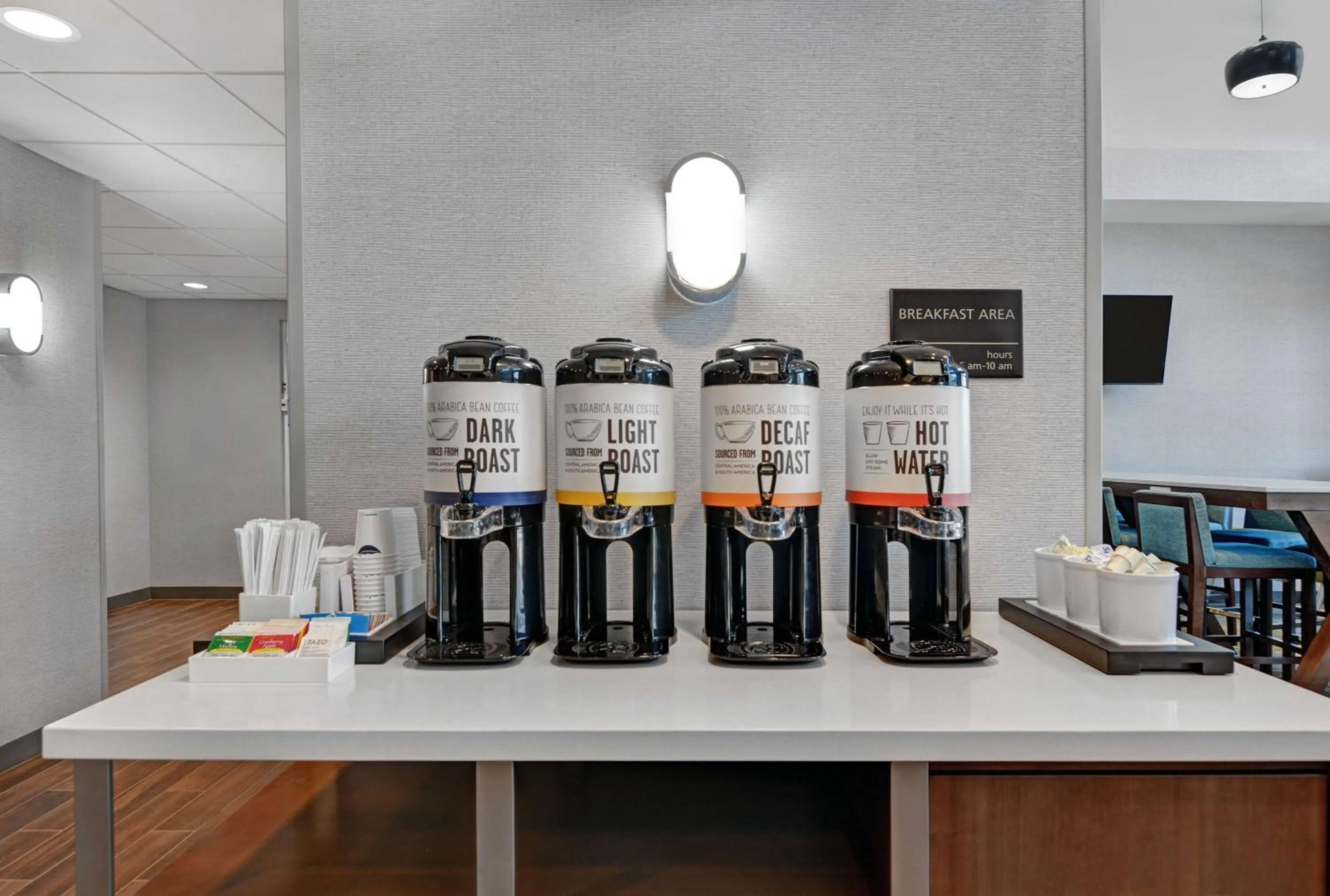 Breakfast in Hampton Inn And Suites Macclenny I-10