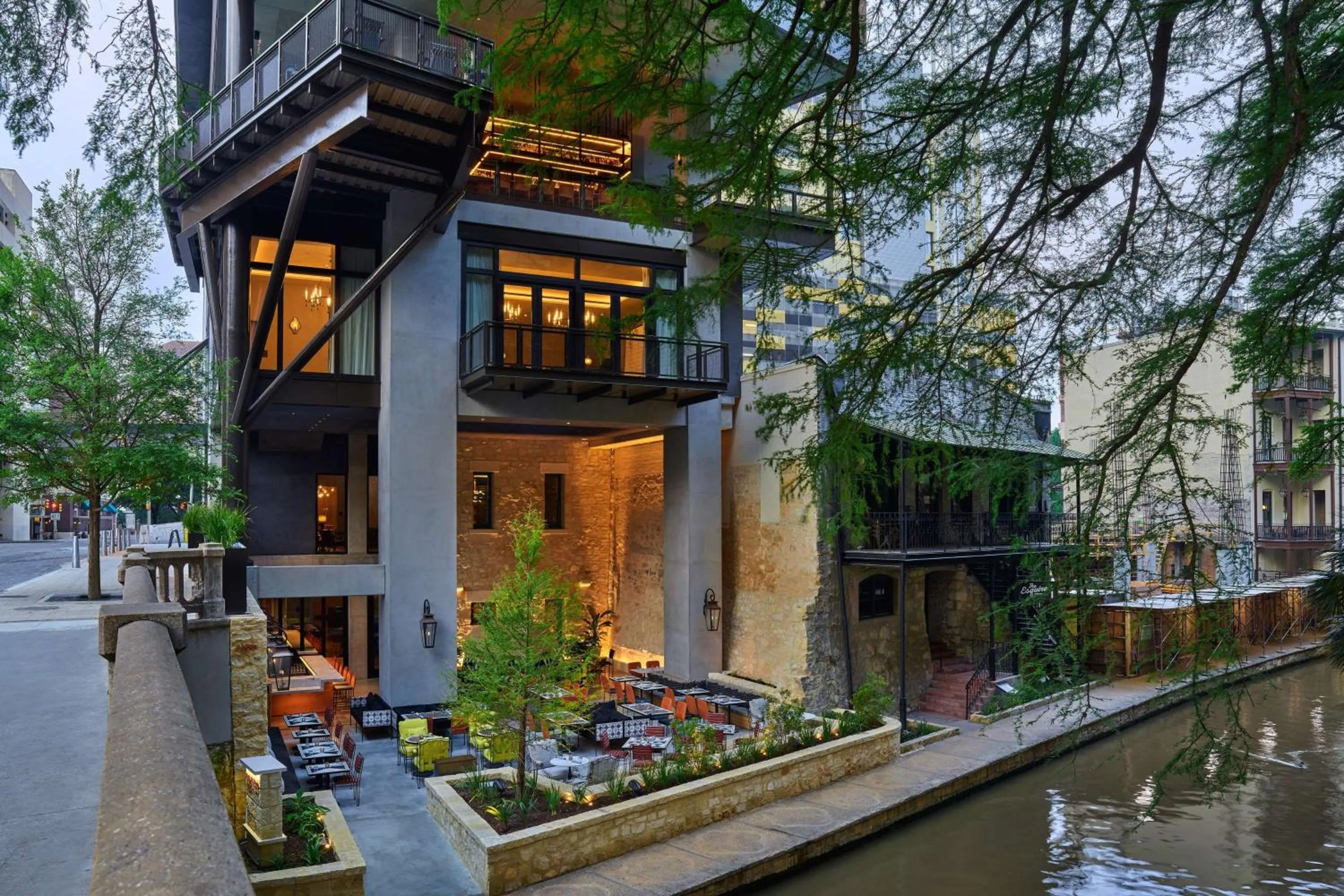 Restaurant/places to eat in Canopy By Hilton San Antonio Riverwalk