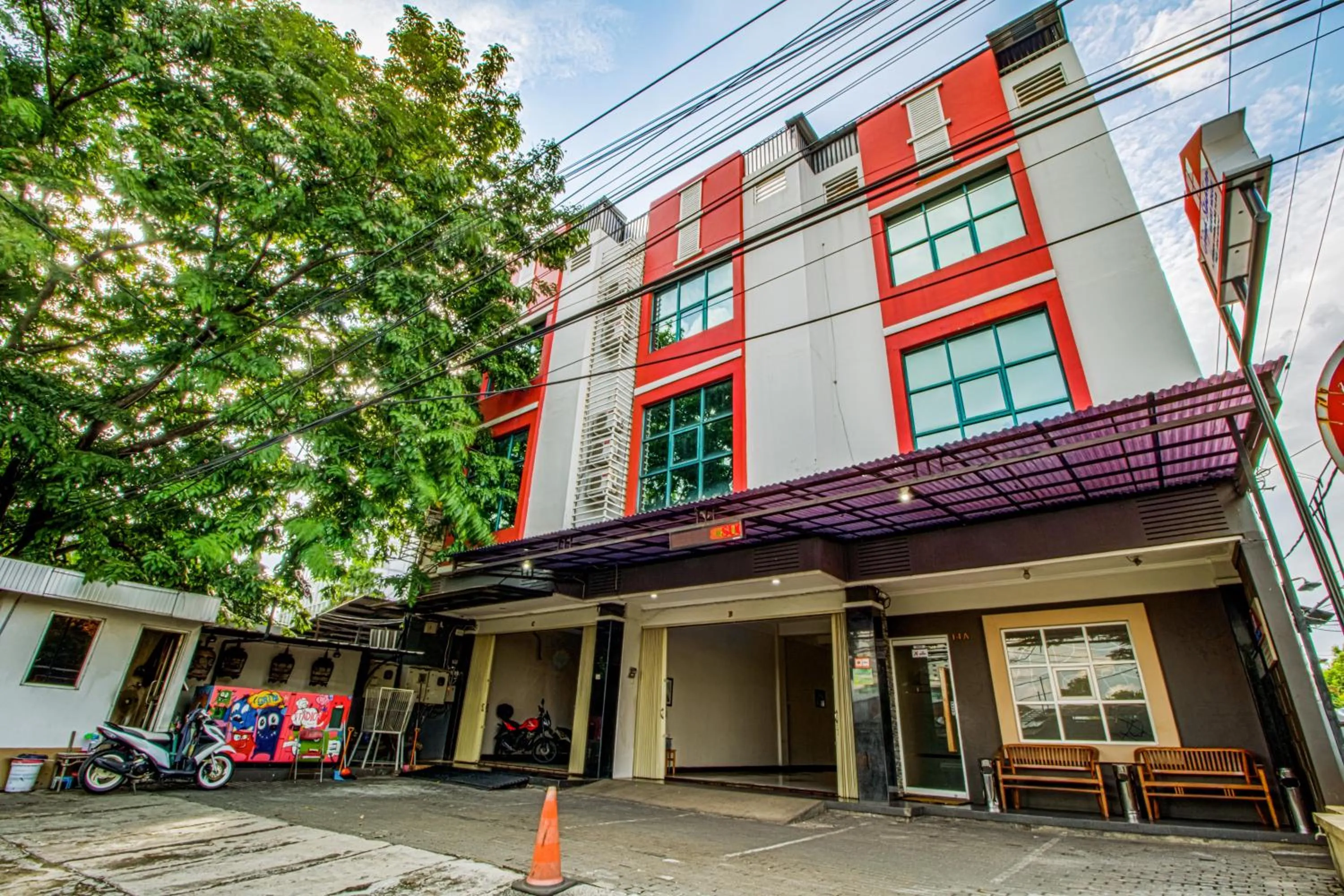 Property building in Griya Stadion