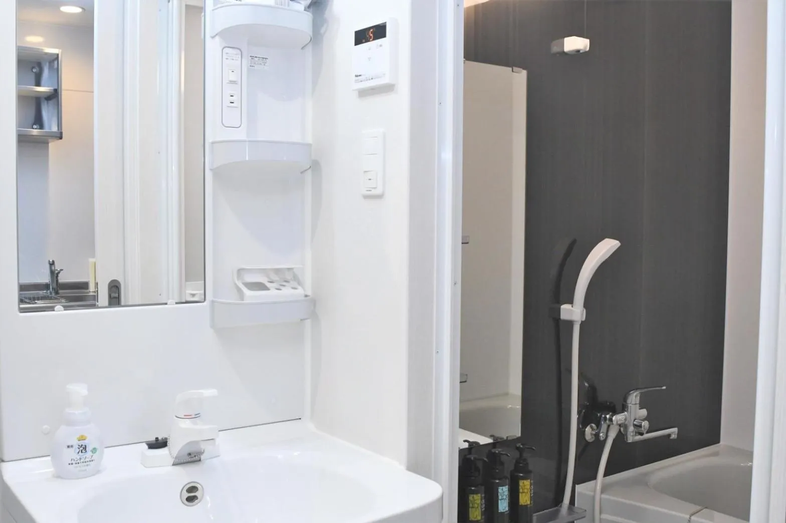 Bathroom in Hotel Tomas Asahibashi Station