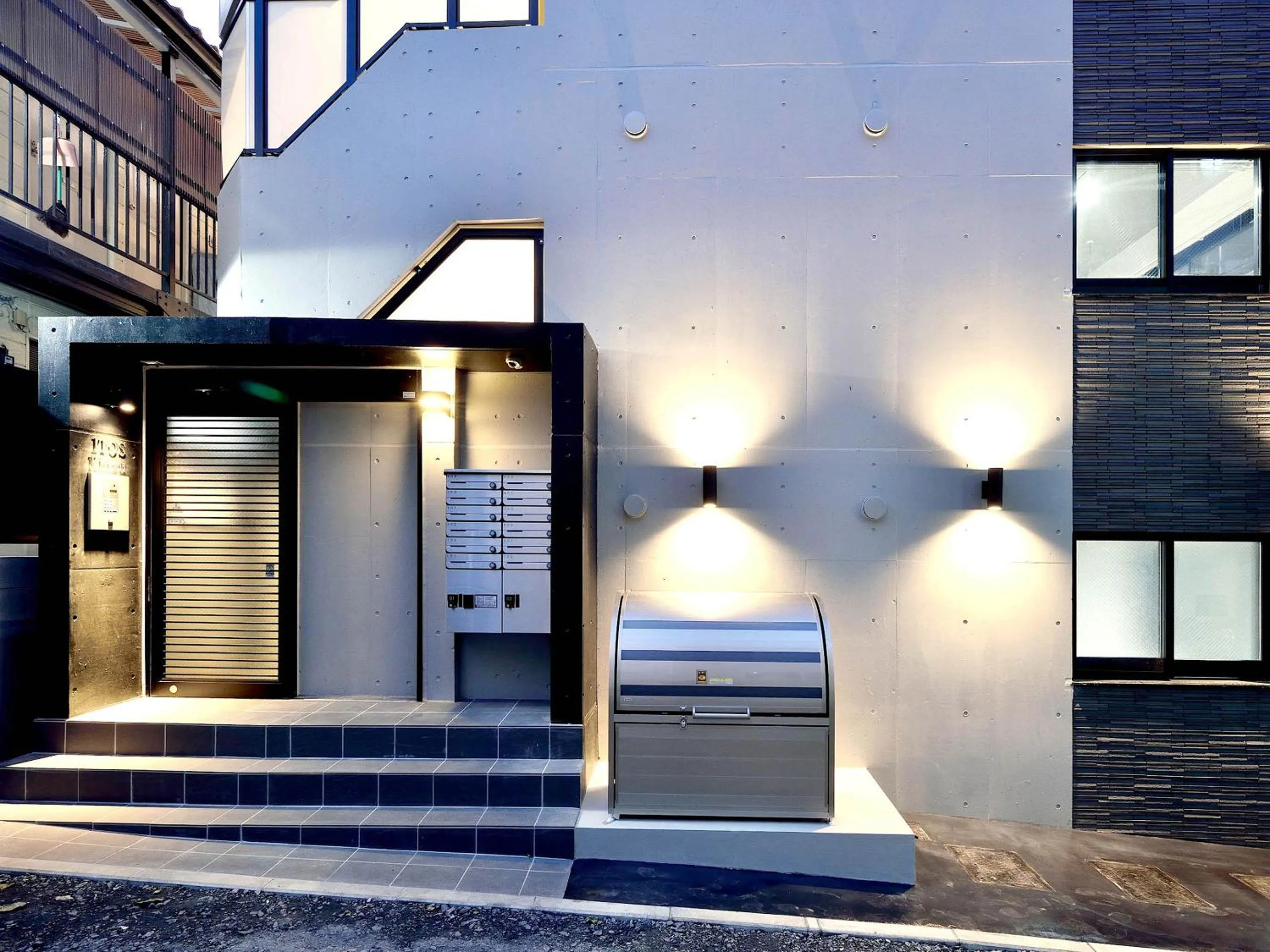 Property building in Itos Ebisu