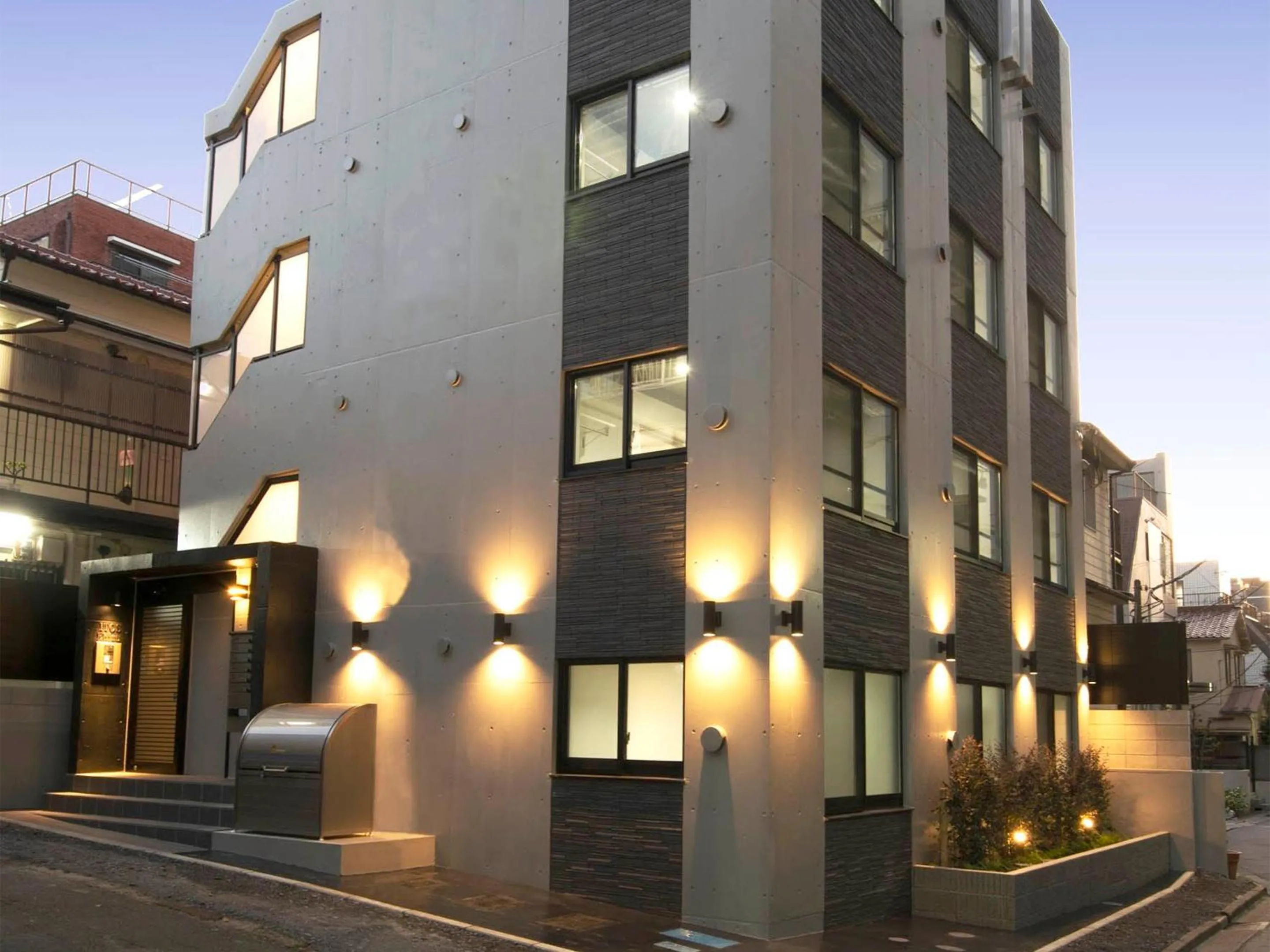 Property building in Itos Ebisu