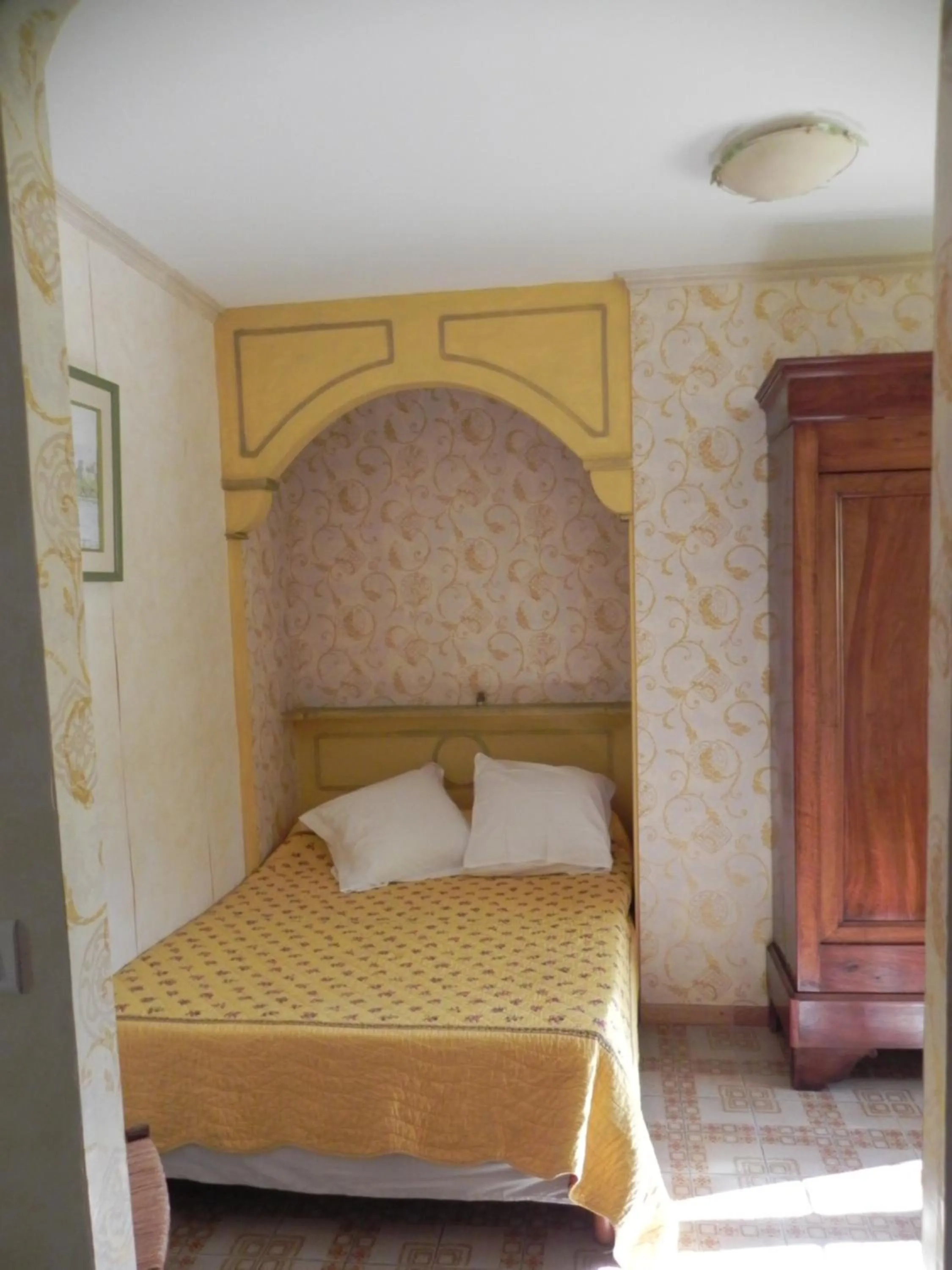 Bed in Chambre d'hôte "Avignon"