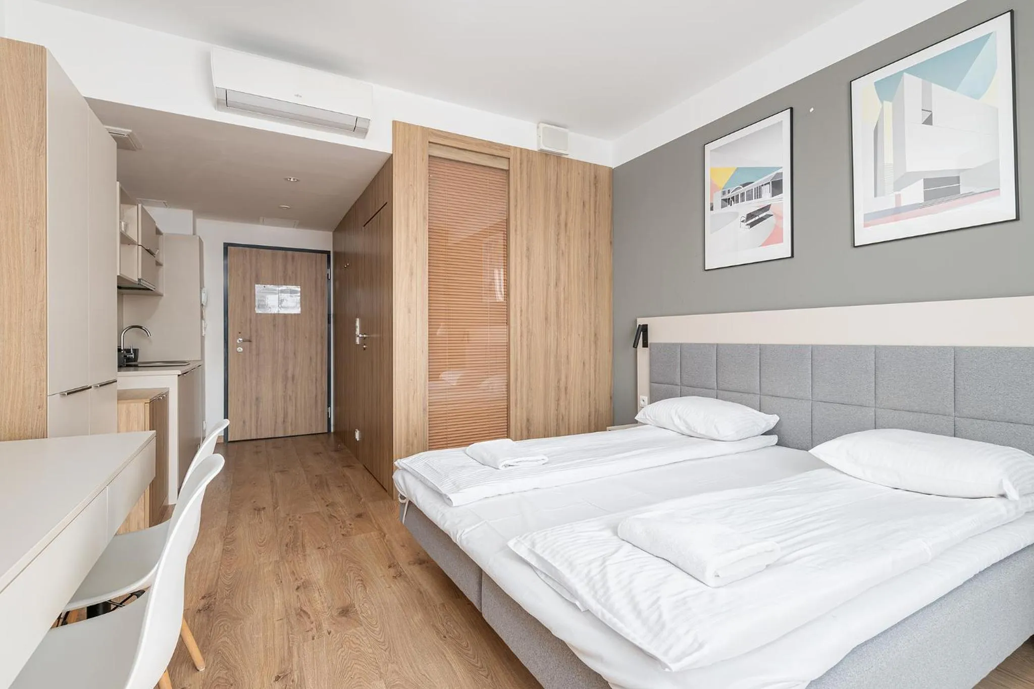 Bed in RentPlanet - Apartamenty Wolska