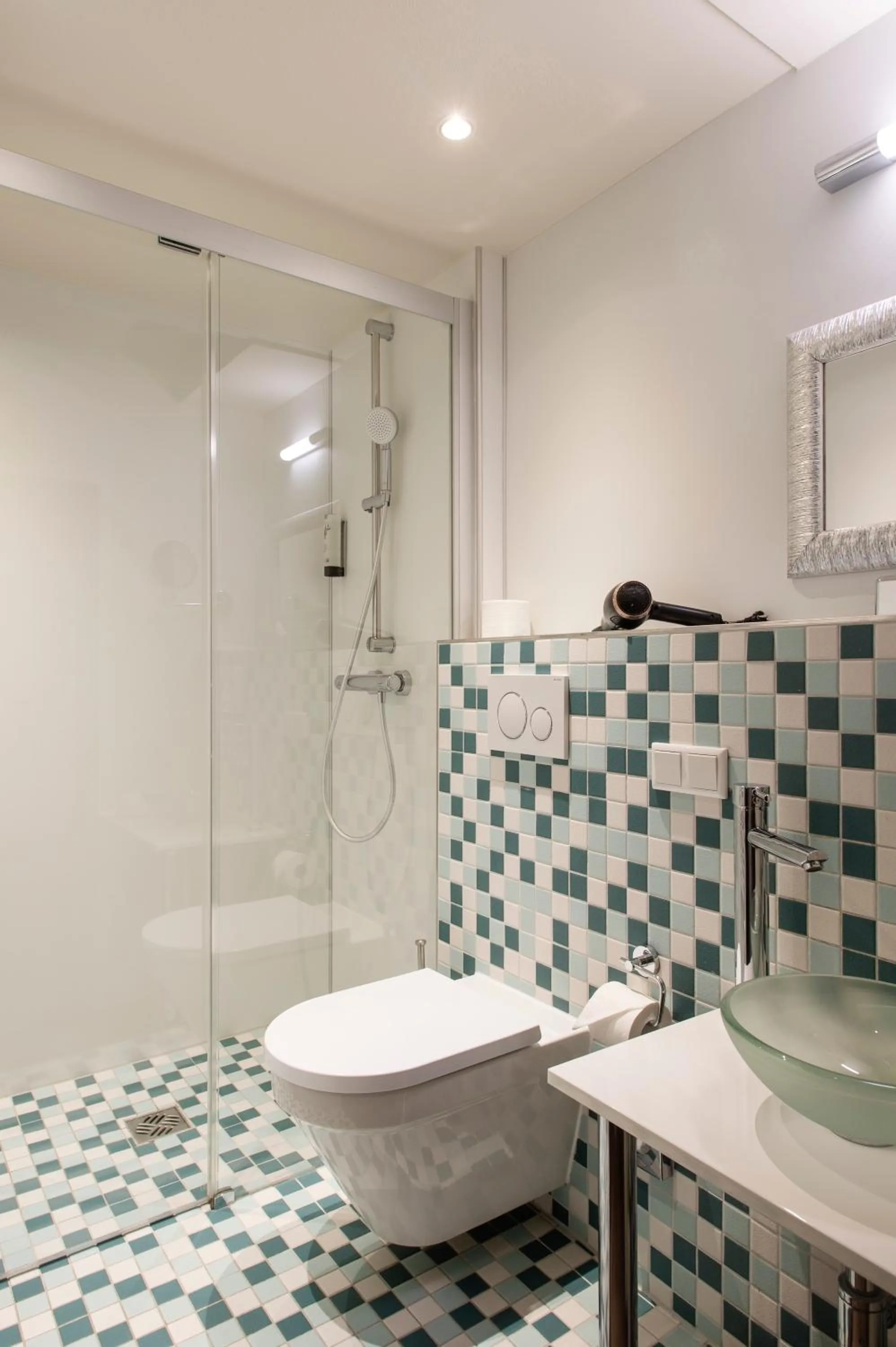 Shower in Werners Boutique Hotel