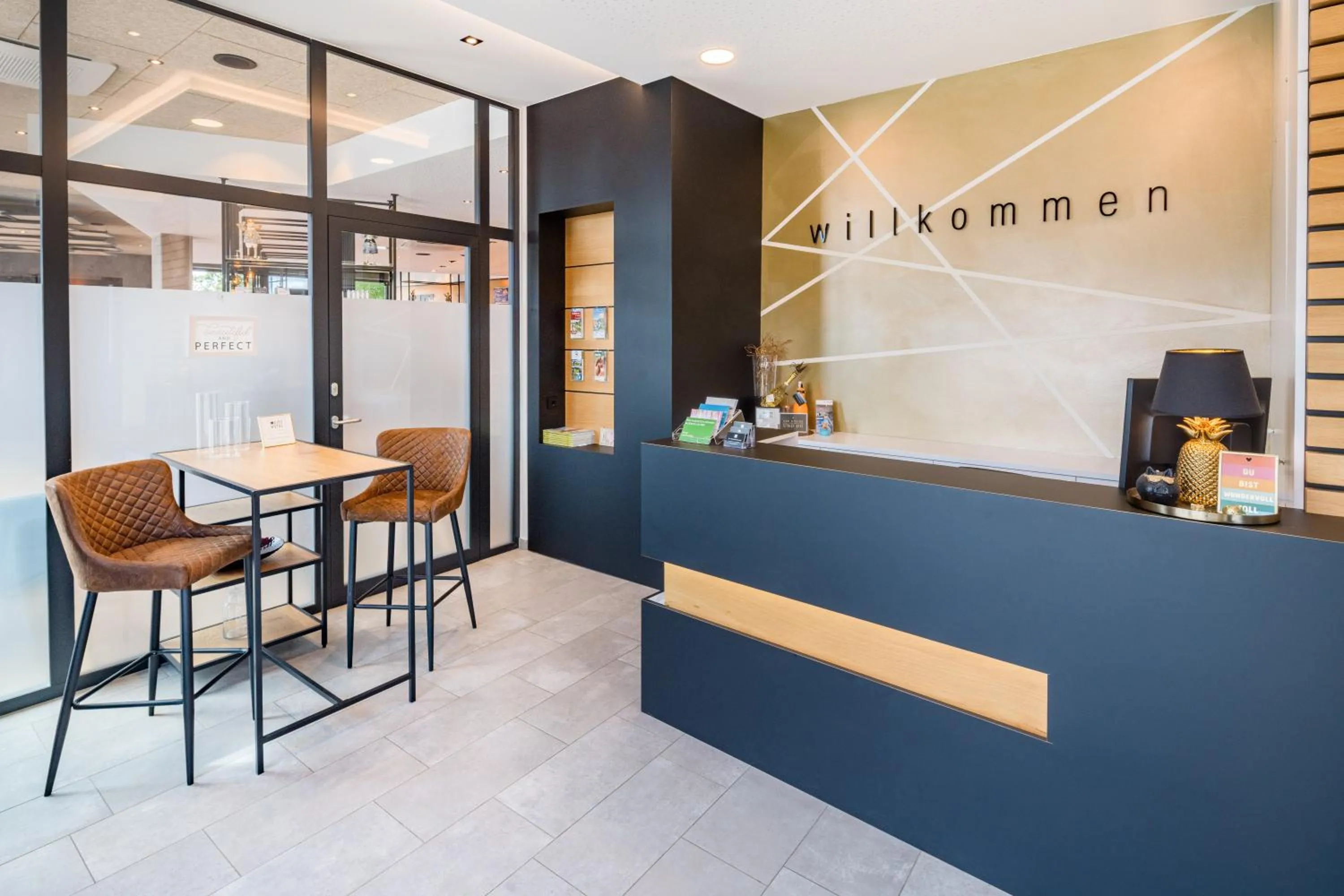 Lobby or reception in N+S City Hotel Neumarkt