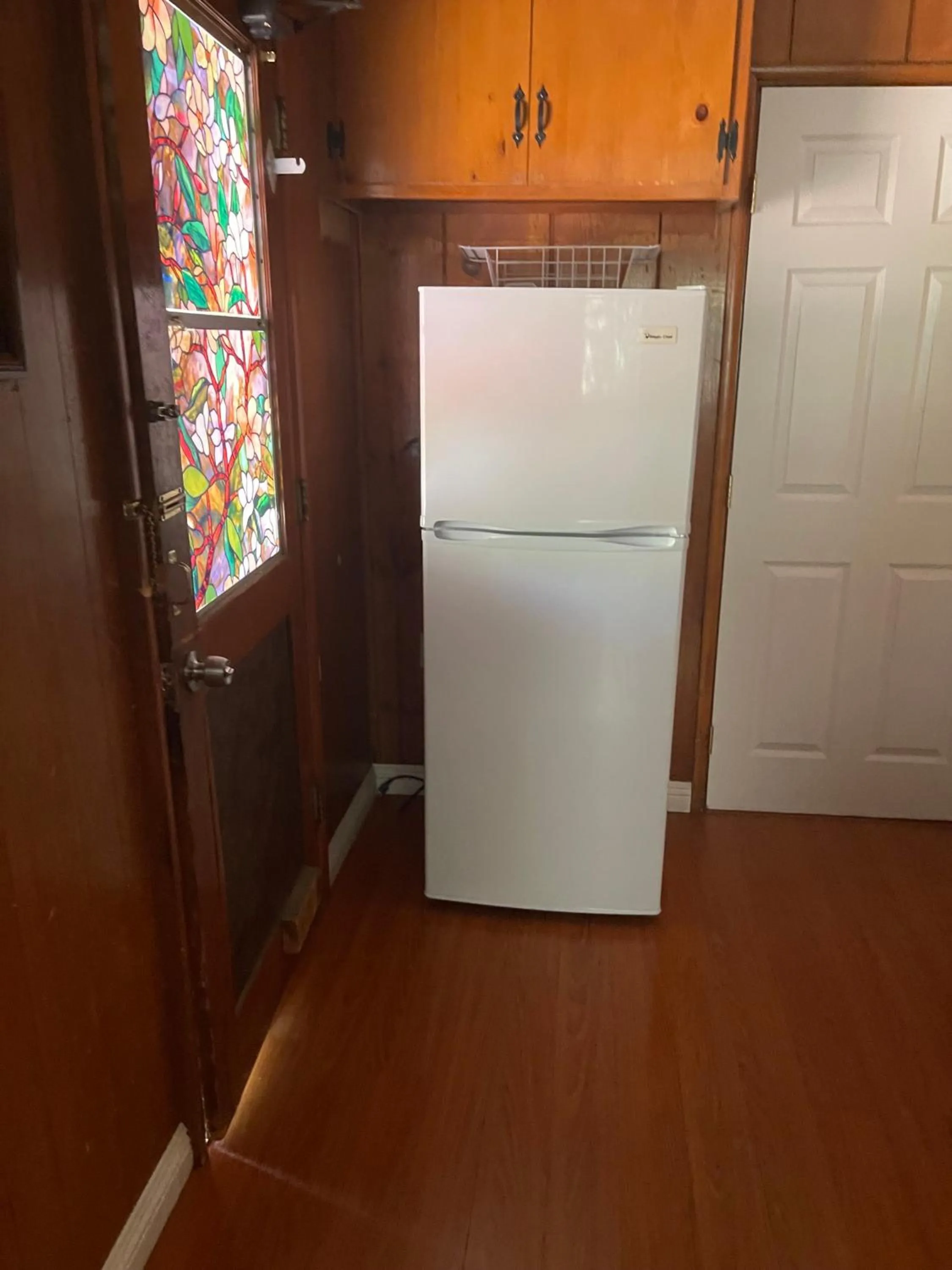 Kitchen or kitchenette in Mountain View Cabins