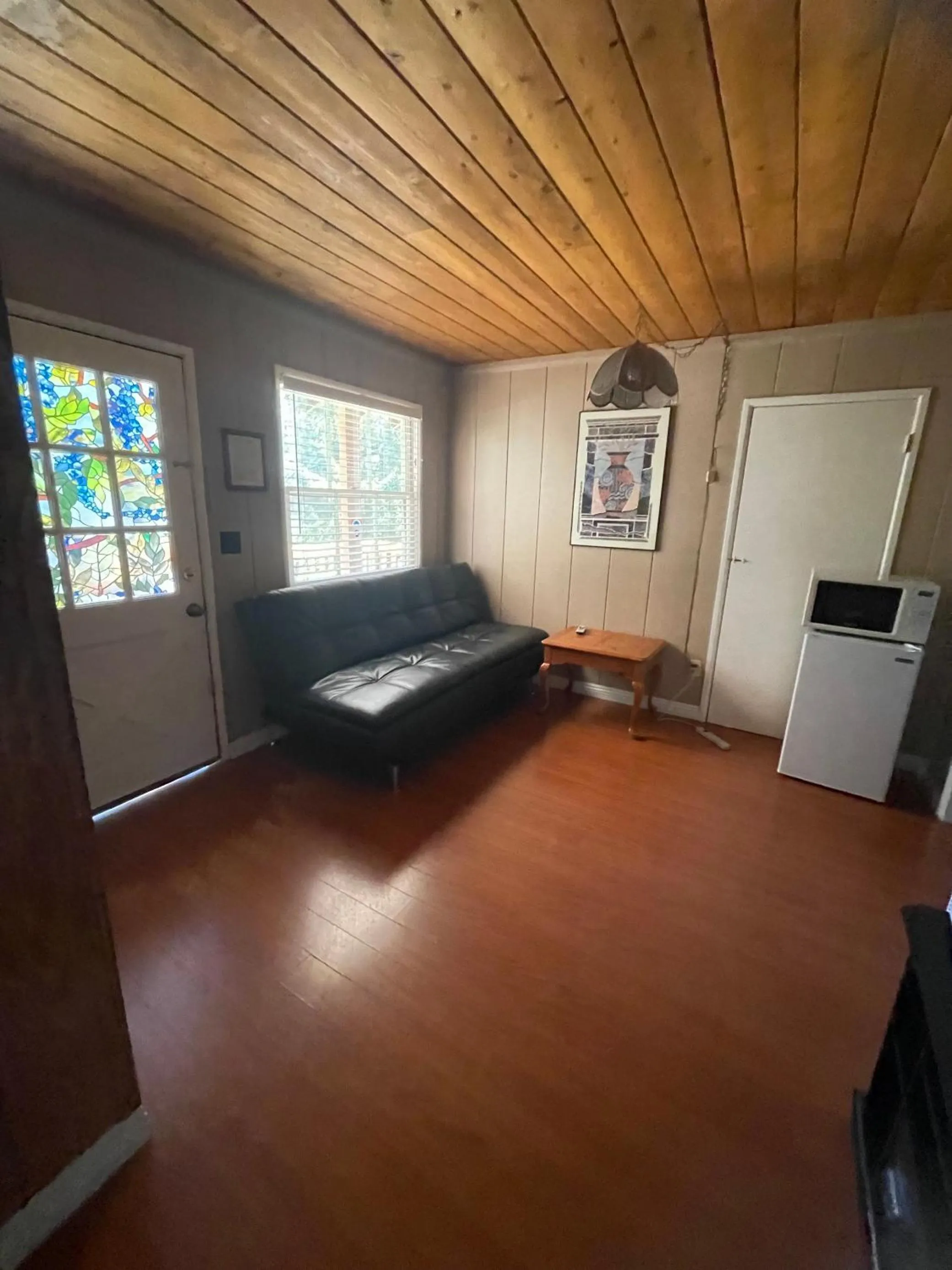 Seating area in Mountain View Cabins
