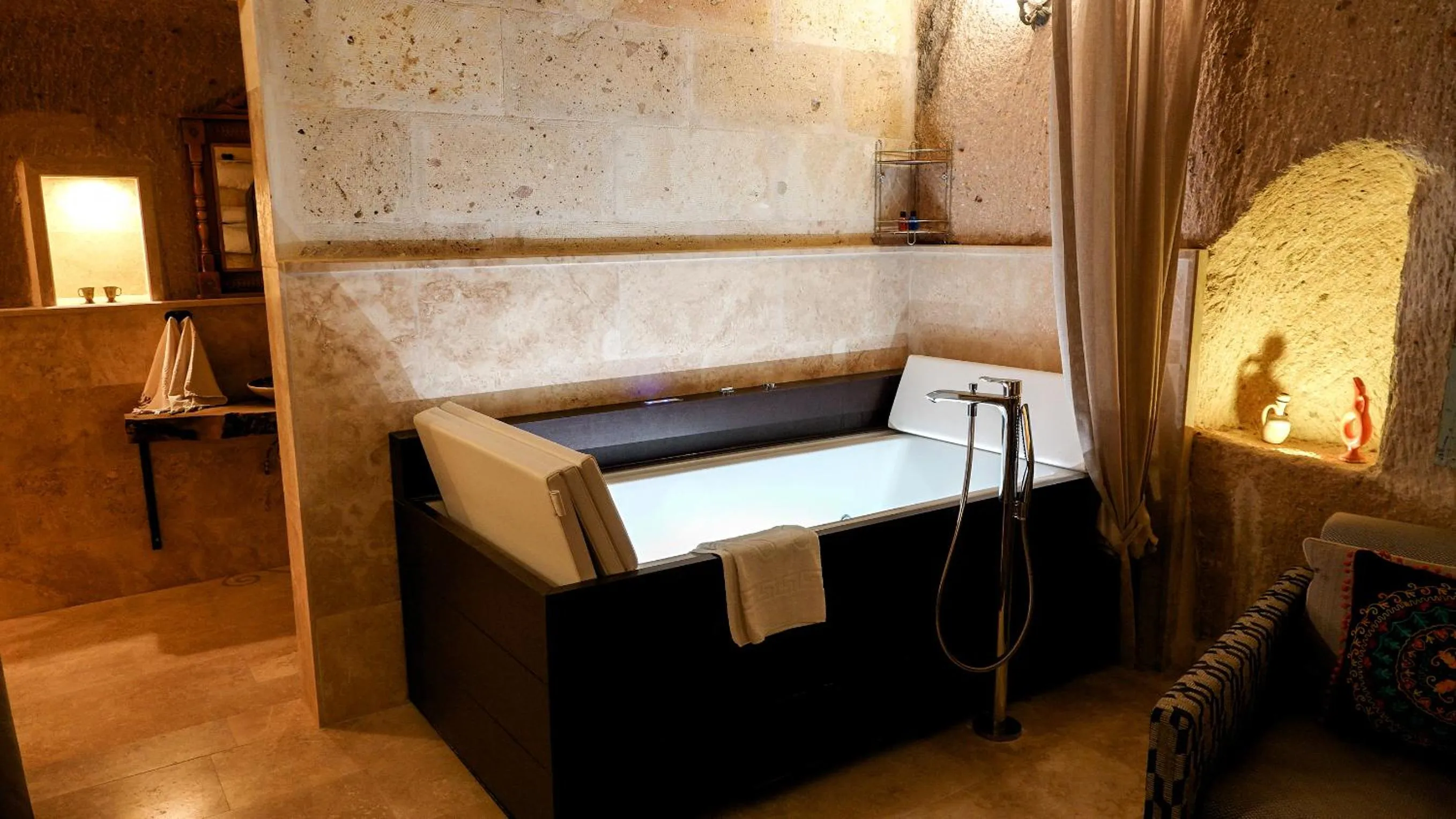 Hot Tub in Pigeon Hotel Cappadocia