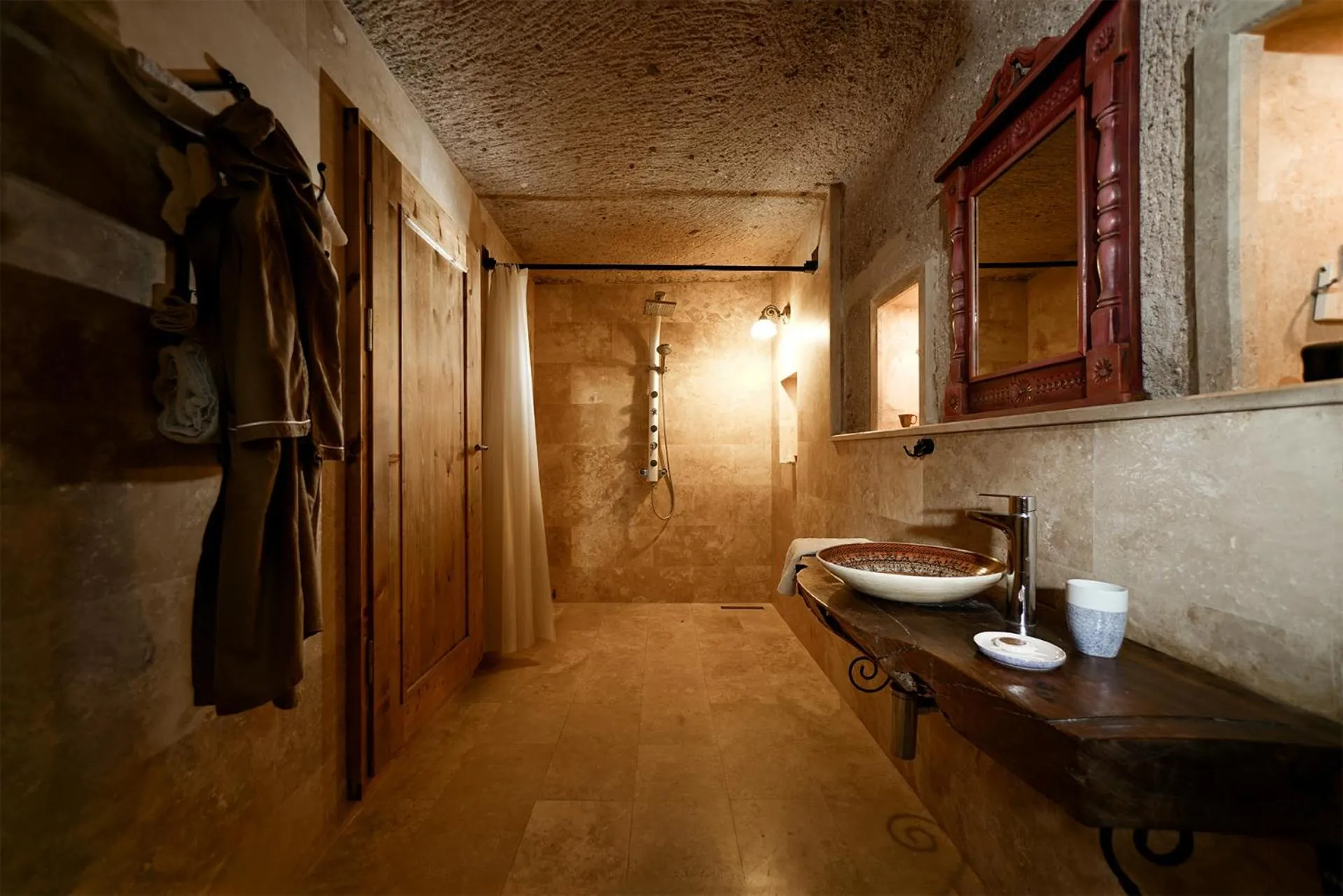 Shower in Pigeon Hotel Cappadocia